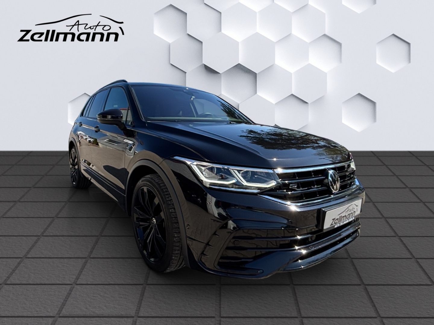 Tiguan R-Line 1.5TSI 110kW AHZV LED ACC ParkAssist Sitzheizung