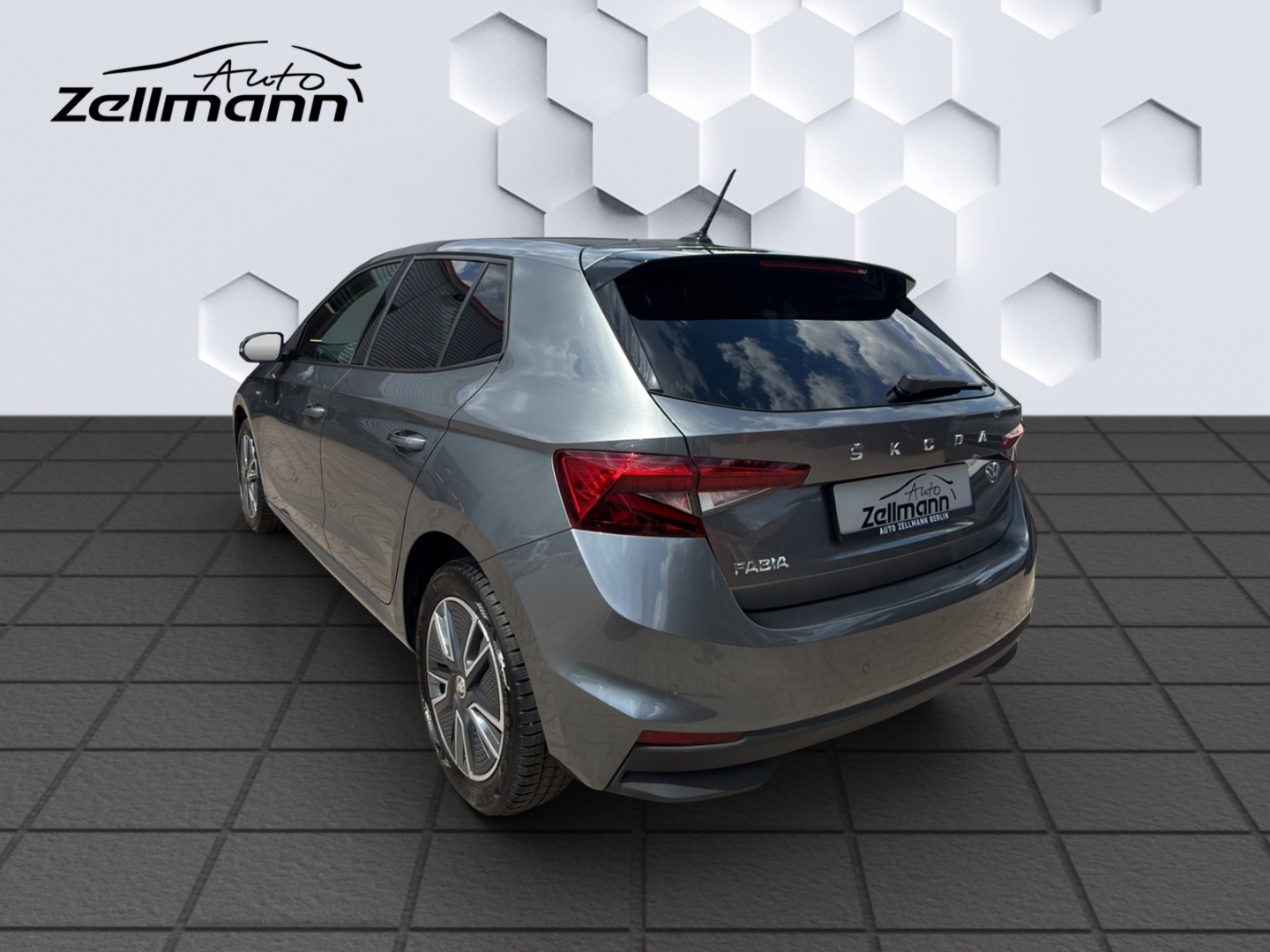 Fabia Ambition 1.0 TSI 81kW LED ACC PDC Rückfahrkamera Sitzheizung