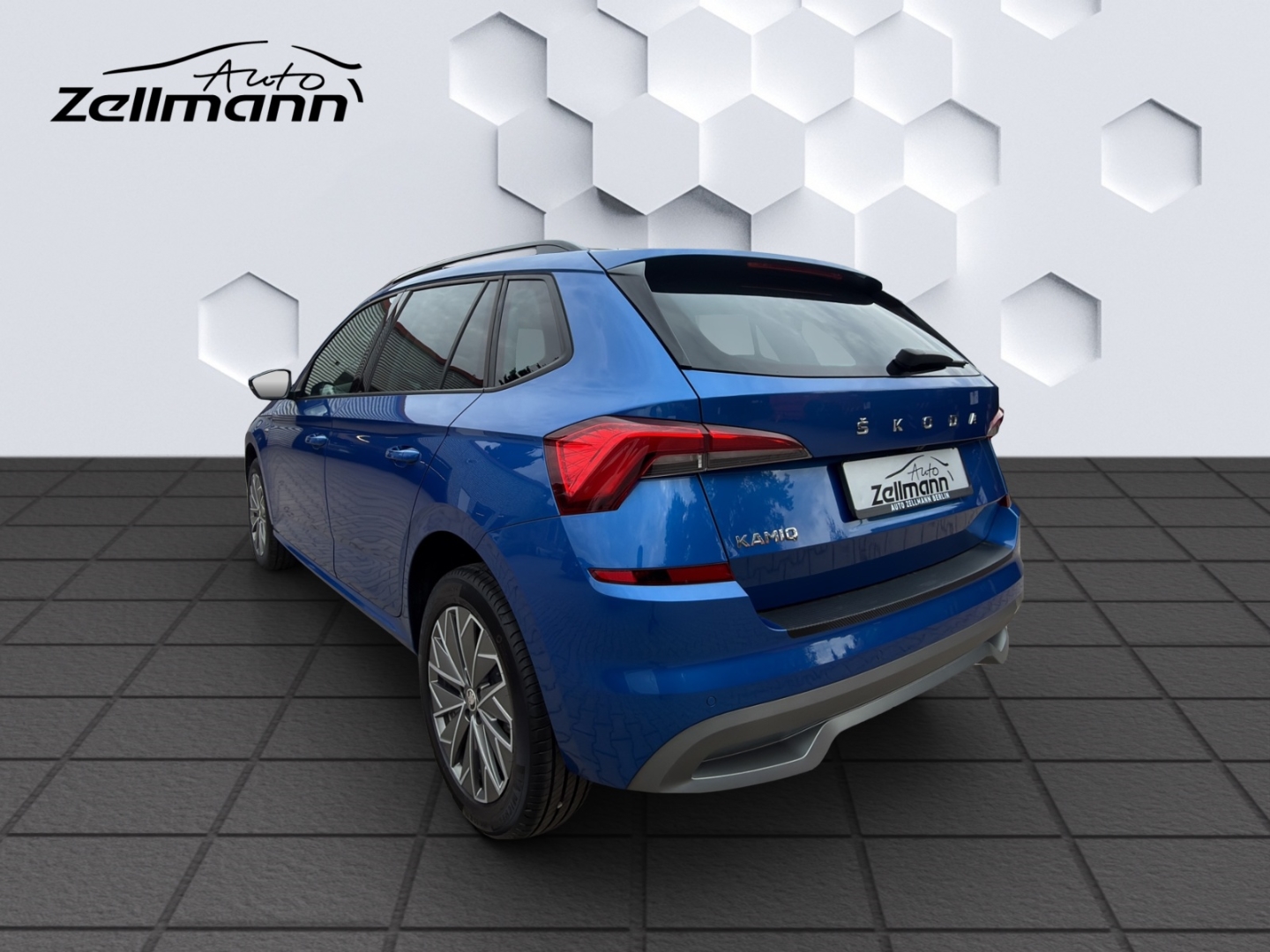Kamiq CLEVER 1.5TSI 110kW DSG AHZV LED PanoDach ACC Rückfahrkamera Sitzheizung