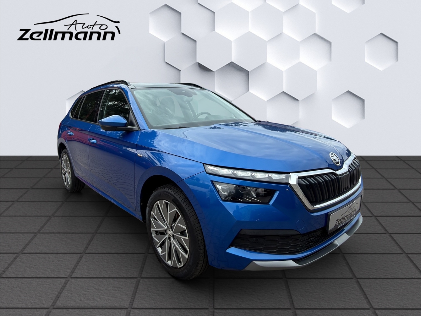 Kamiq CLEVER 1.5TSI 110kW DSG AHZV LED PanoDach ACC Rückfahrkamera Sitzheizung
