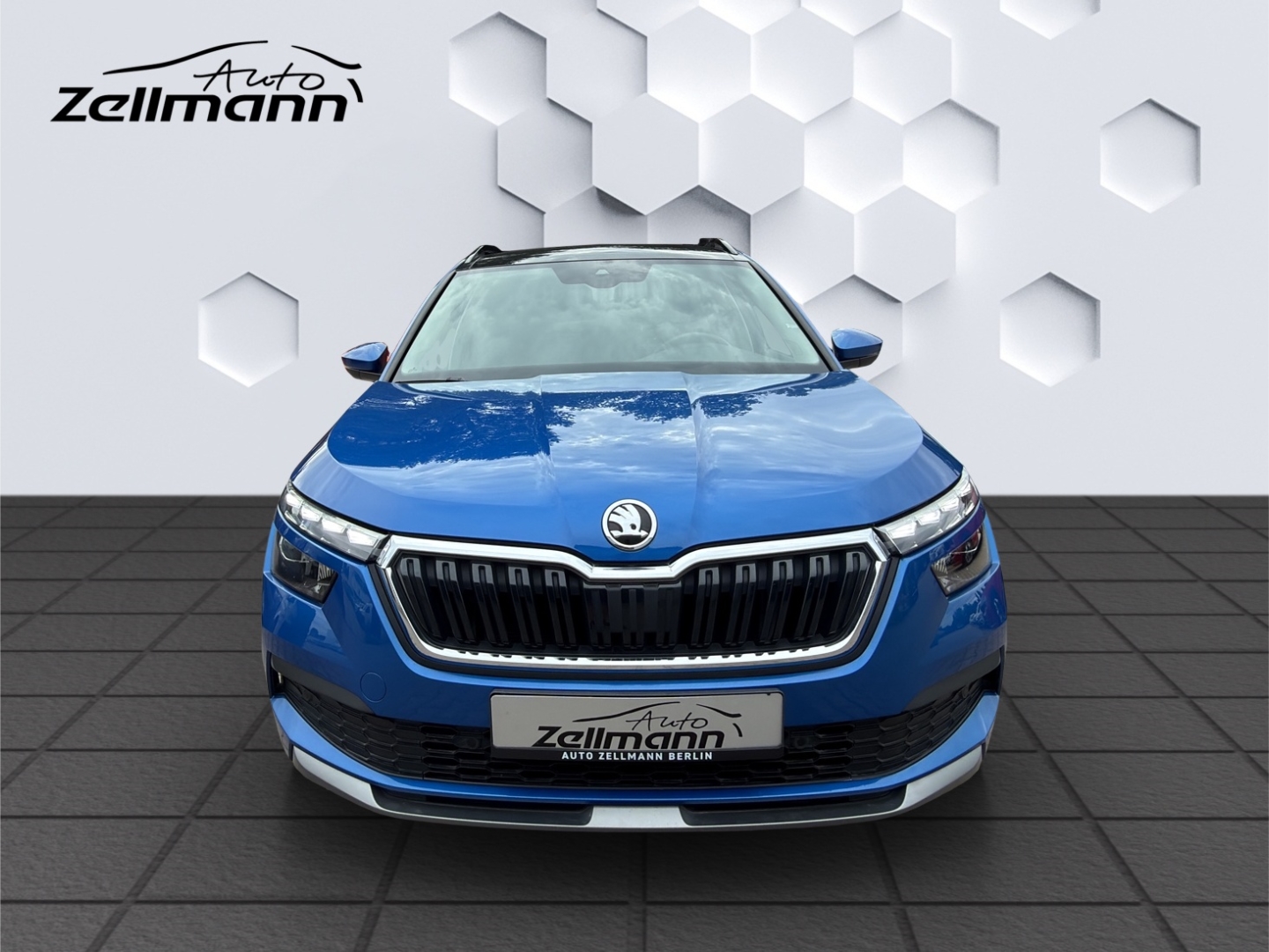 Kamiq CLEVER 1.5TSI 110kW DSG AHZV LED PanoDach ACC Rückfahrkamera Sitzheizung