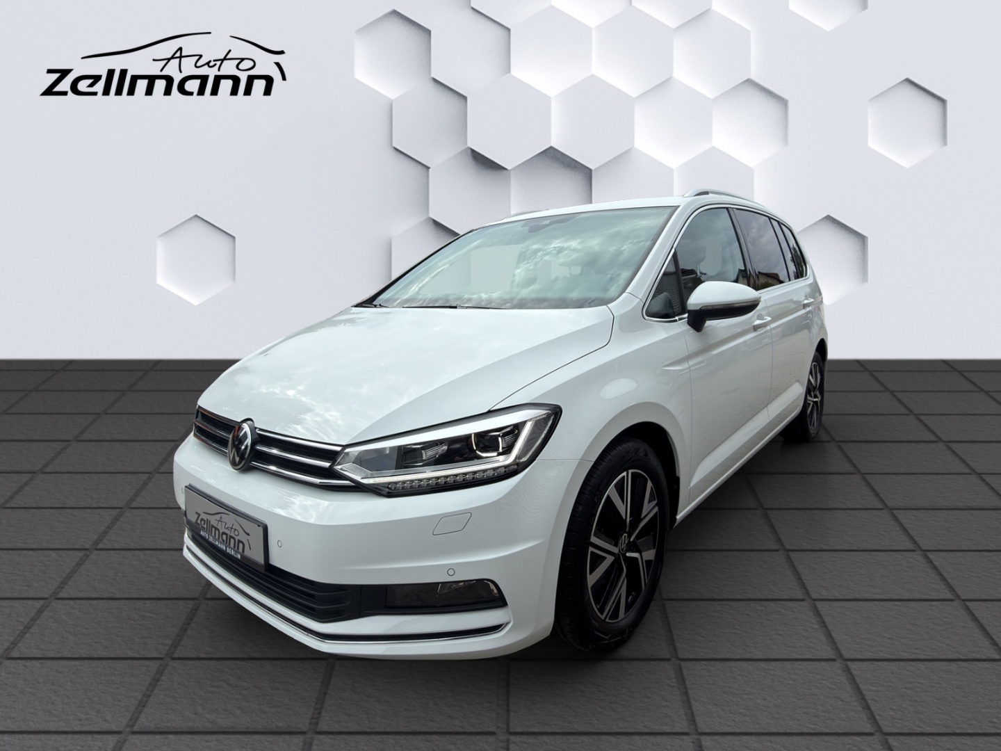 Touran Highline 1.5TSI 110kW DSG LED ACC Rückfahrkamera Sitzheizung