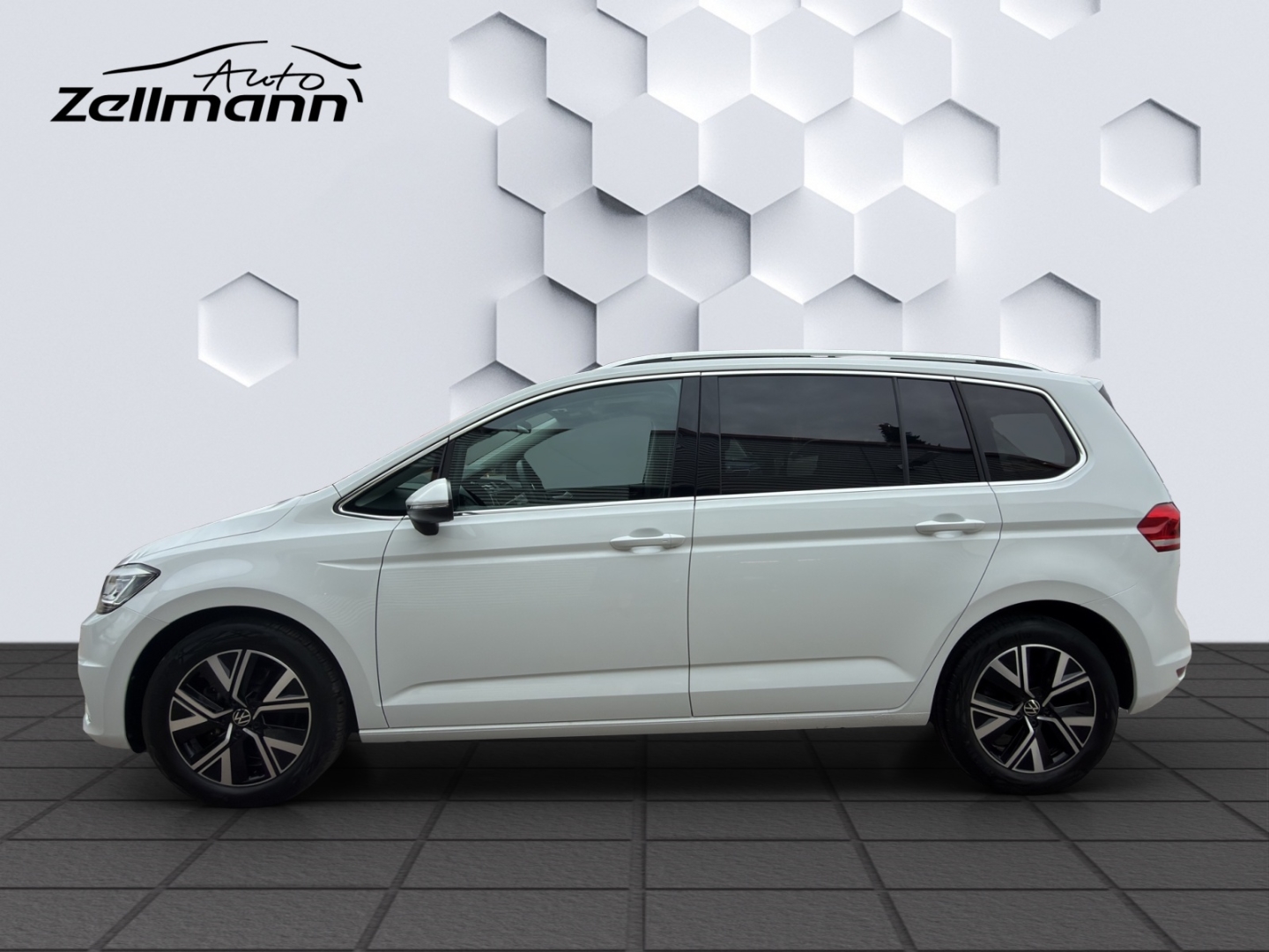 Touran Highline 1.5TSI 110kW DSG LED ACC Rückfahrkamera Sitzheizung