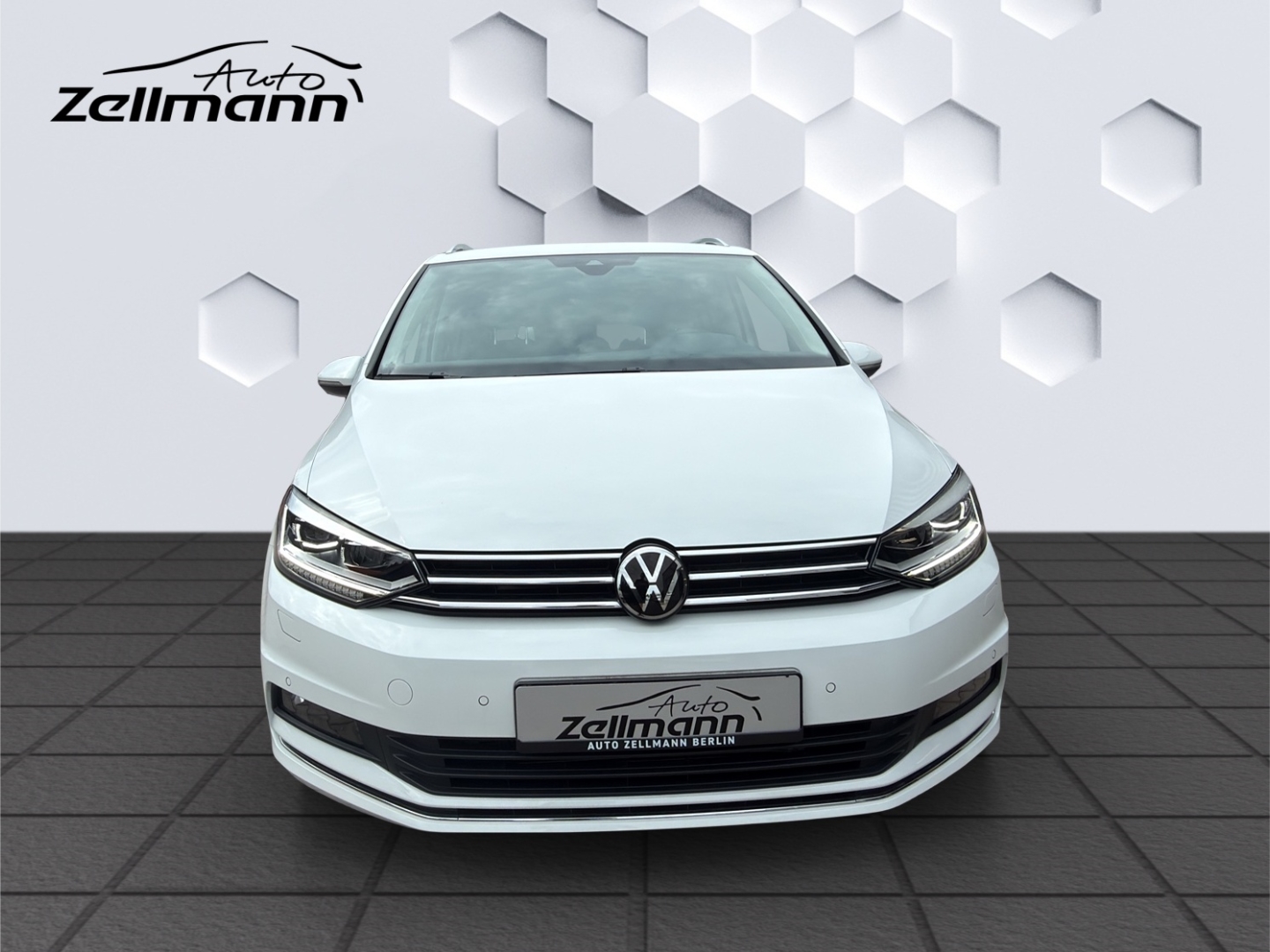Touran Highline 1.5TSI 110kW DSG LED ACC Rückfahrkamera Sitzheizung