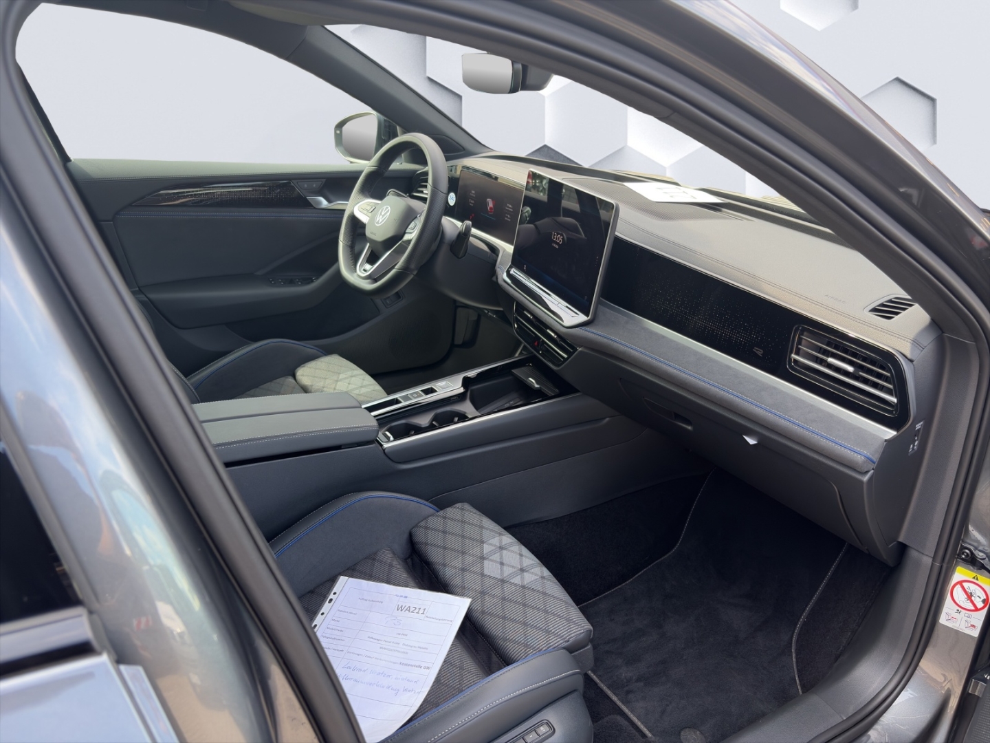 Passat Variant R-Line 1.5TSI eHybrid 130kW DSG AHZV MatrixLED HuD 360°Kamera ParkAssist ACC Sitzheizung