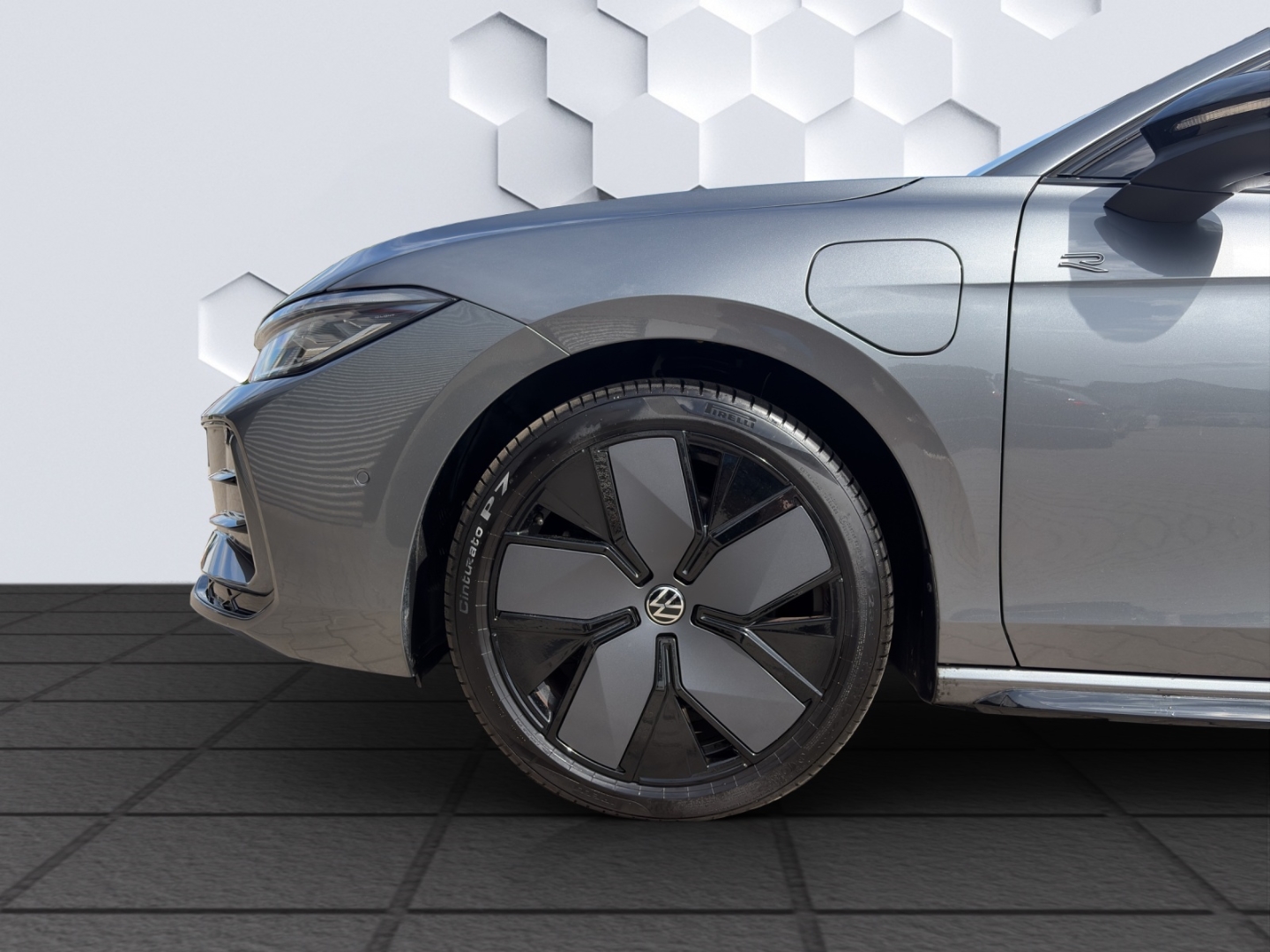 Passat Variant R-Line 1.5TSI eHybrid 130kW DSG AHZV MatrixLED HuD 360°Kamera ParkAssist ACC Sitzheizung