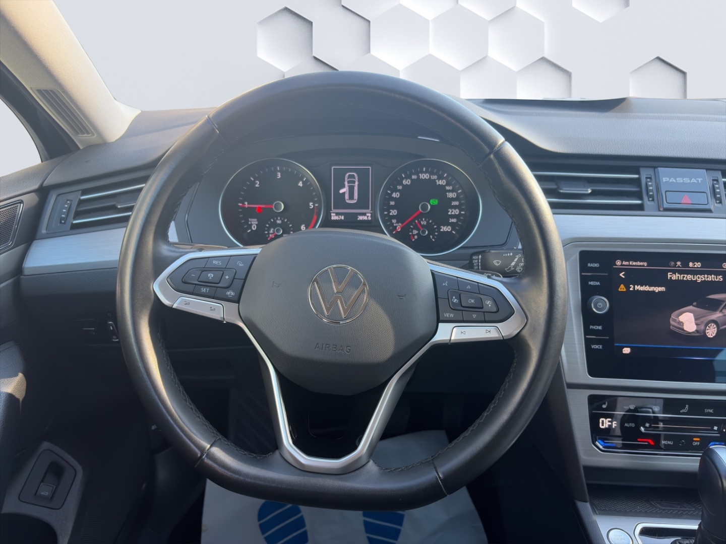 Passat Basis 2.0TDI 90kW DSG LED GJR PDC ACC Rückfahrkamera Sitzheizung