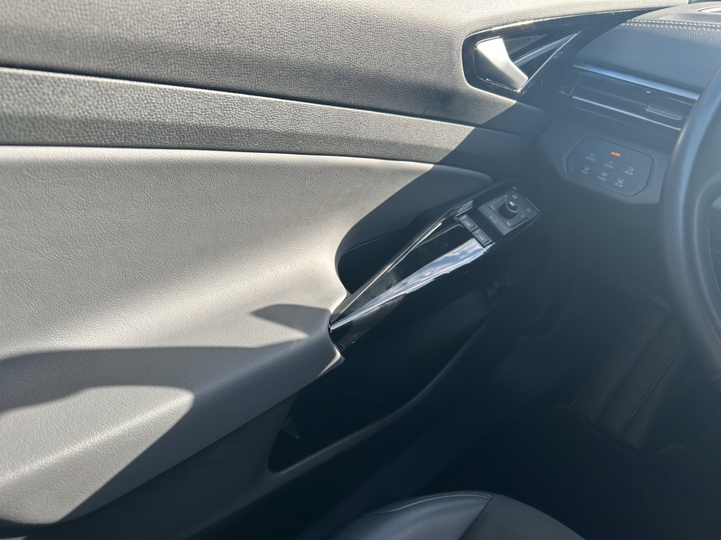 ID.5 150 kW Pro Performance AHZV MatrixLED ACC 360°Kamera Sitzheizung