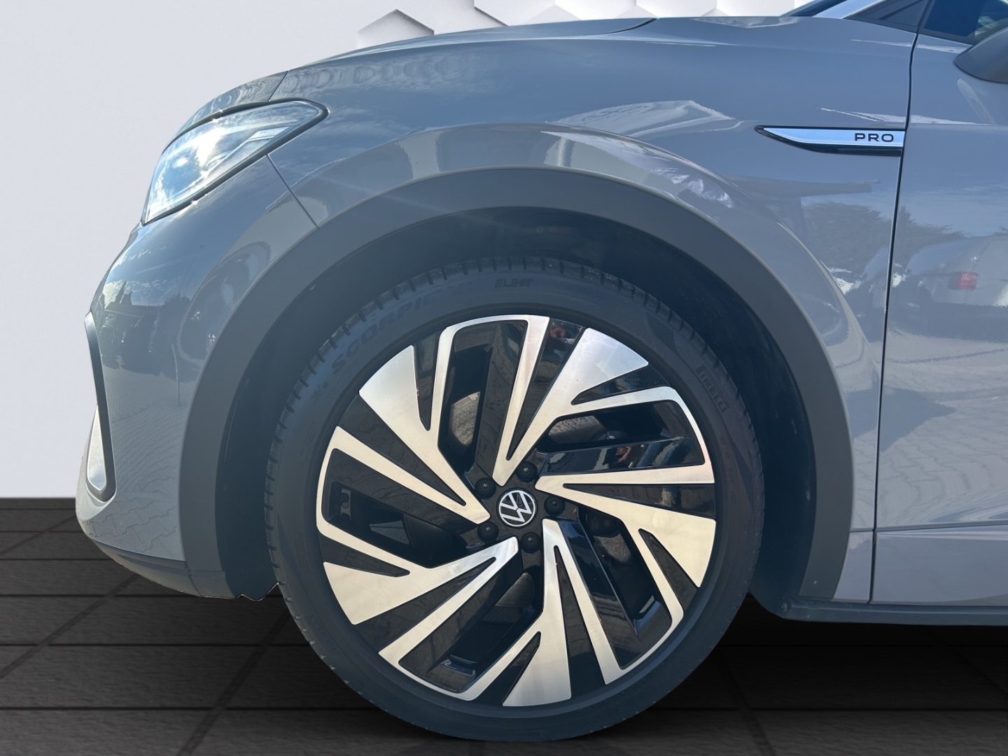 ID.5 150 kW Pro Performance AHZV MatrixLED ACC 360°Kamera Sitzheizung