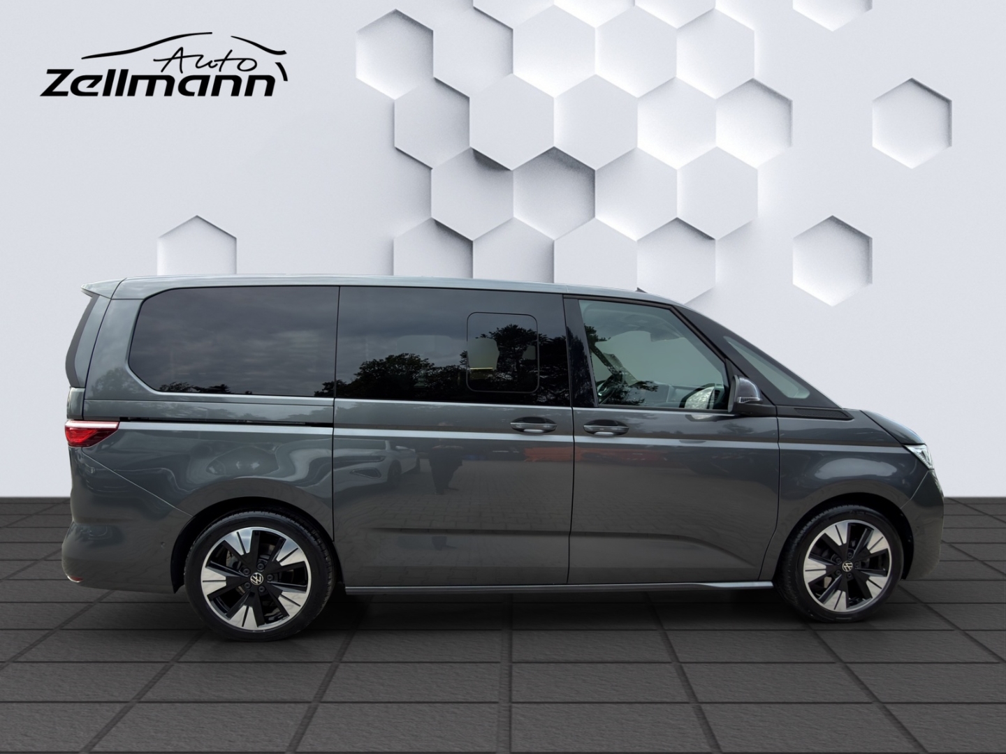 T7 Multivan Life LÜ 2.0TDI 110kW DSG AHZV MatrixLED ACC DCC ParkAssist 360°Kamera Standheiz. 7-Sitzer