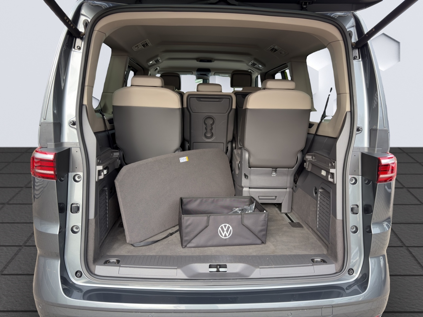 T7 Multivan Life LÜ 2.0TDI 110kW DSG AHZV MatrixLED ACC DCC ParkAssist 360°Kamera Standheiz. 7-Sitzer