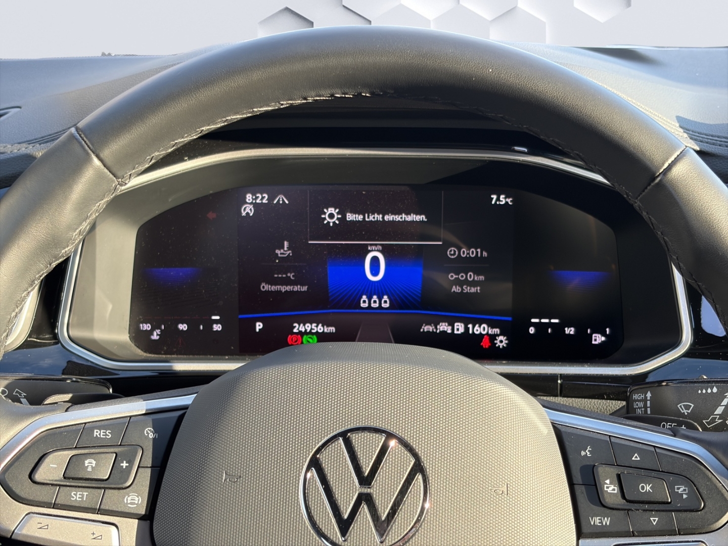 T-Roc R-Line 1.5TSI 110kW DSG AHZV LED GJR ACC Rückfahrkamera ParkAssist Sitzheizung