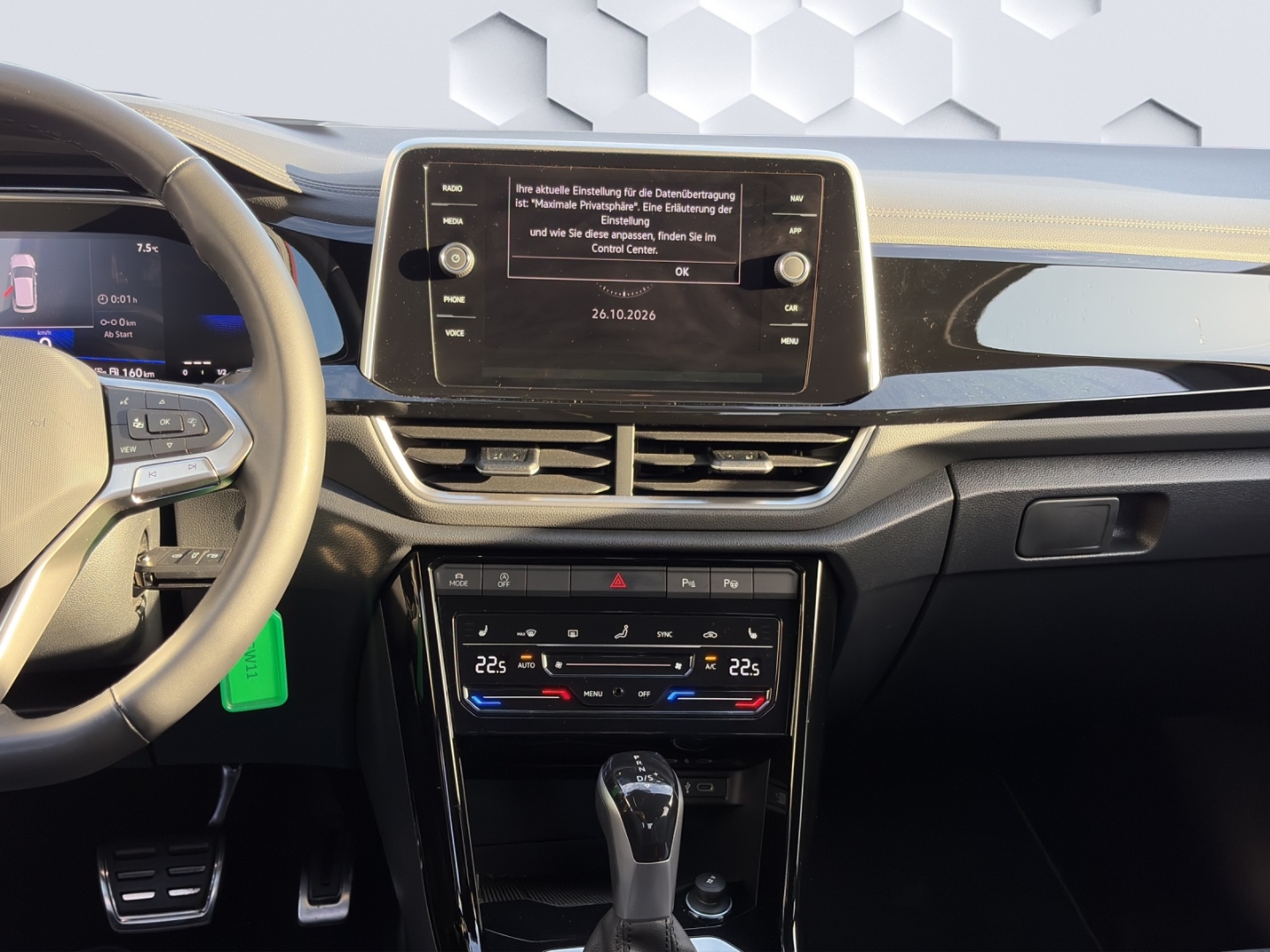 T-Roc R-Line 1.5TSI 110kW DSG AHZV LED GJR ACC Rückfahrkamera ParkAssist Sitzheizung