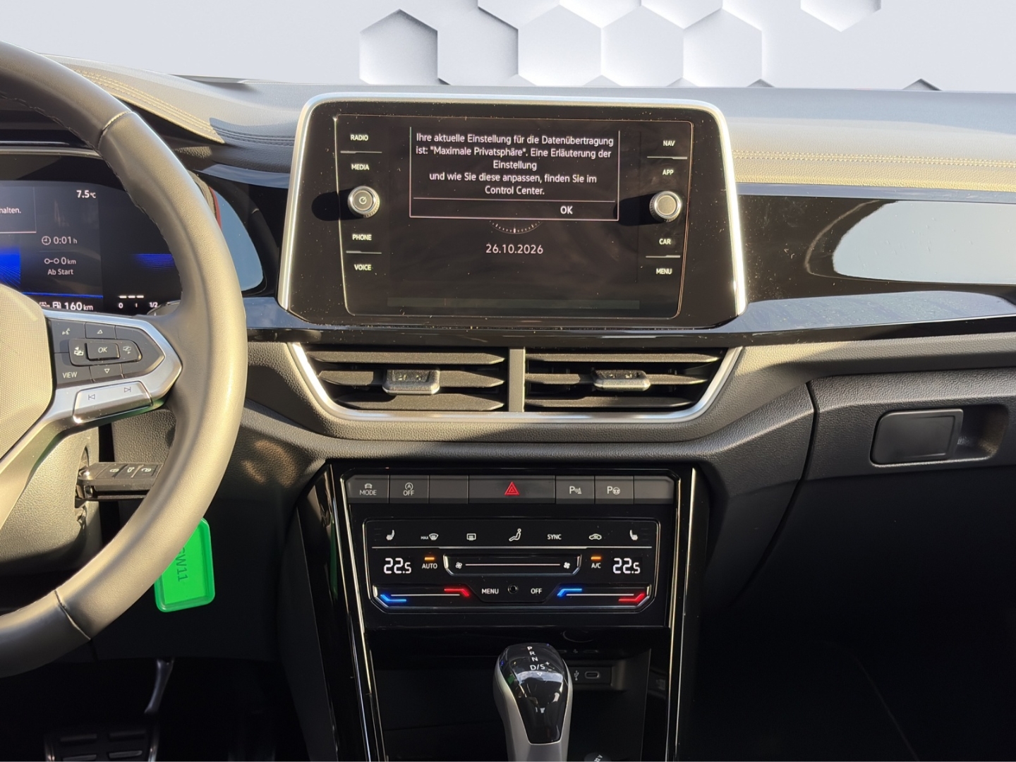 T-Roc R-Line 1.5TSI 110kW DSG AHZV LED GJR ACC Rückfahrkamera ParkAssist Sitzheizung