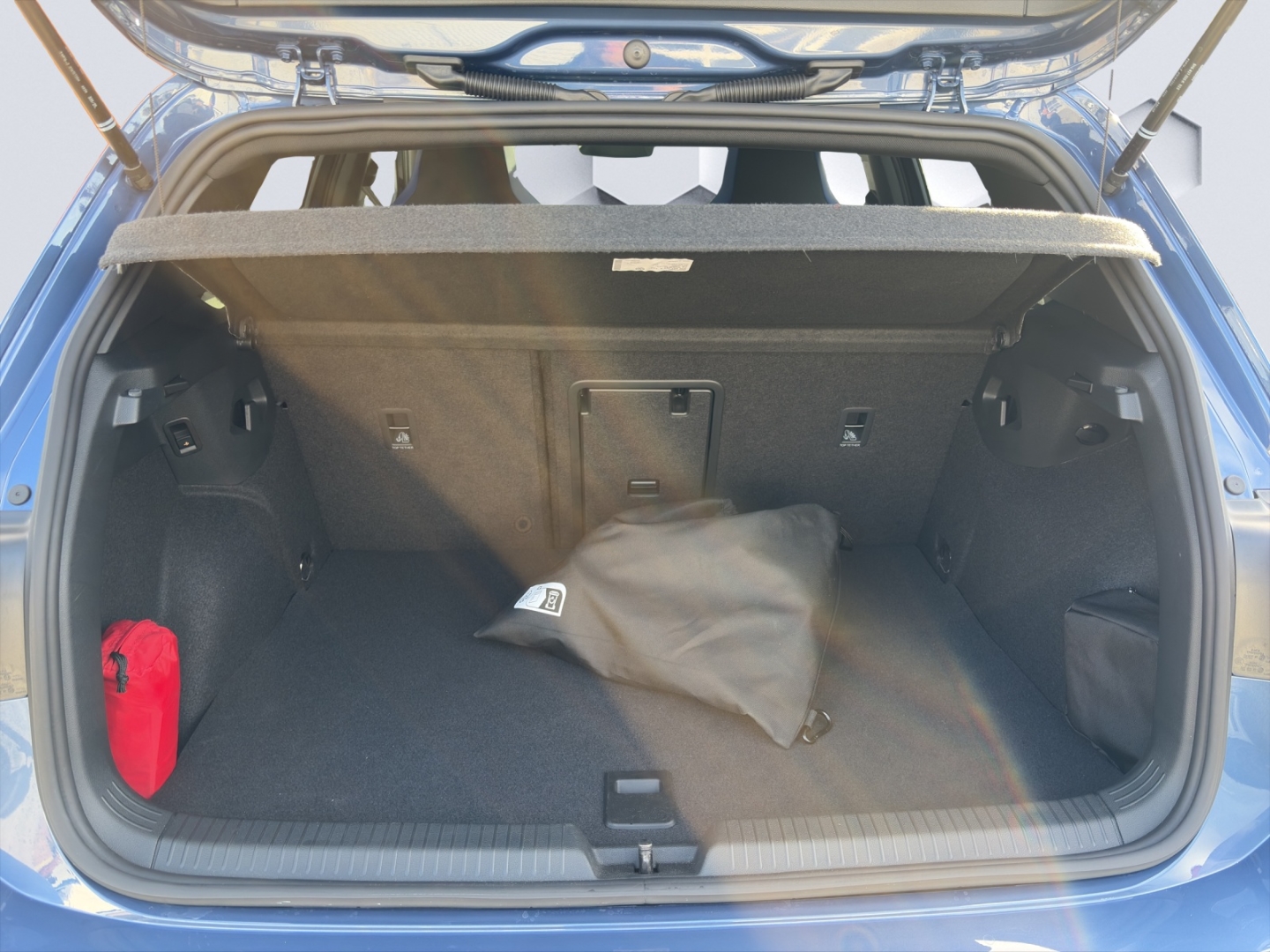 Golf VIII GTE 1.5eHybrid 200kW DSG AHZV MatrixLED PanoDach HuD ACC 360°Kamera Sitzheizung