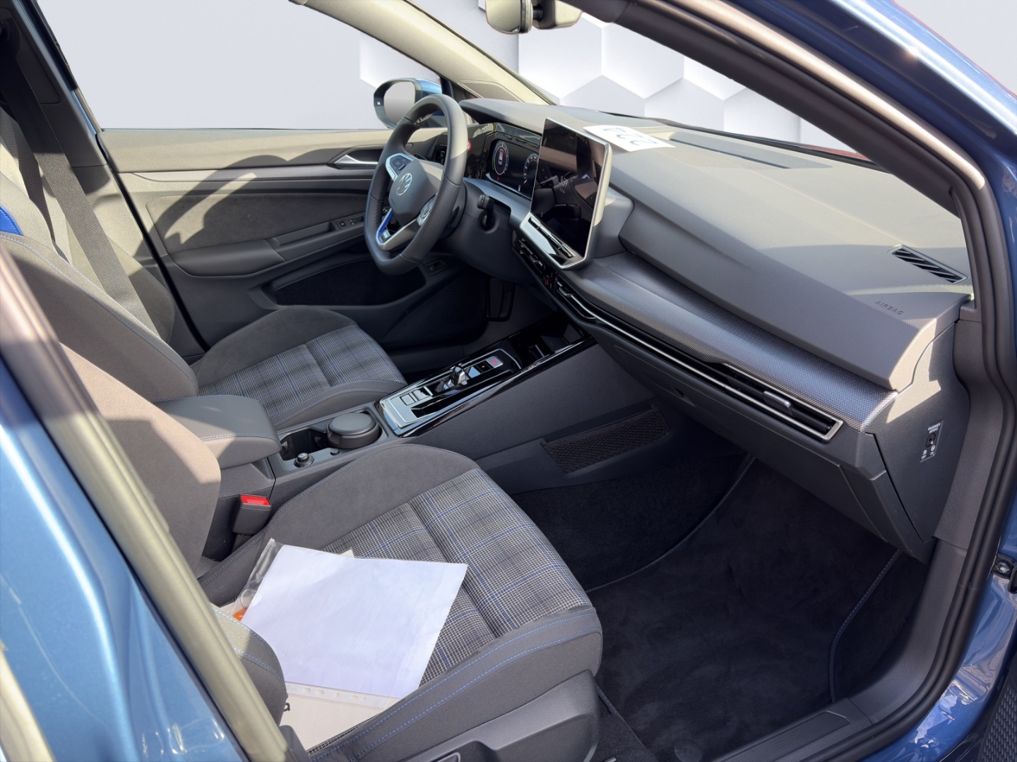 Golf VIII GTE 1.5eHybrid 200kW DSG AHZV MatrixLED PanoDach HuD ACC 360°Kamera Sitzheizung