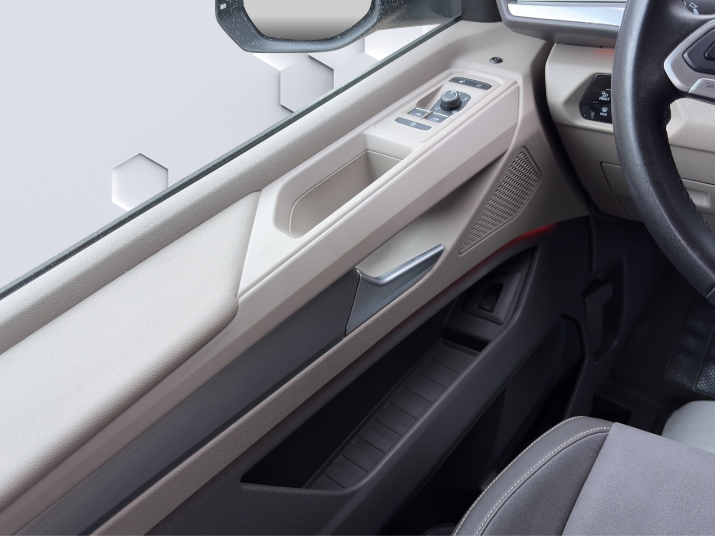 T7 Multivan LÜ Life 2.0 TDI 110kW AHZV MatrixLED ACC DCC ParkAssist 360°Kamera Standheizung 7-Sitzer