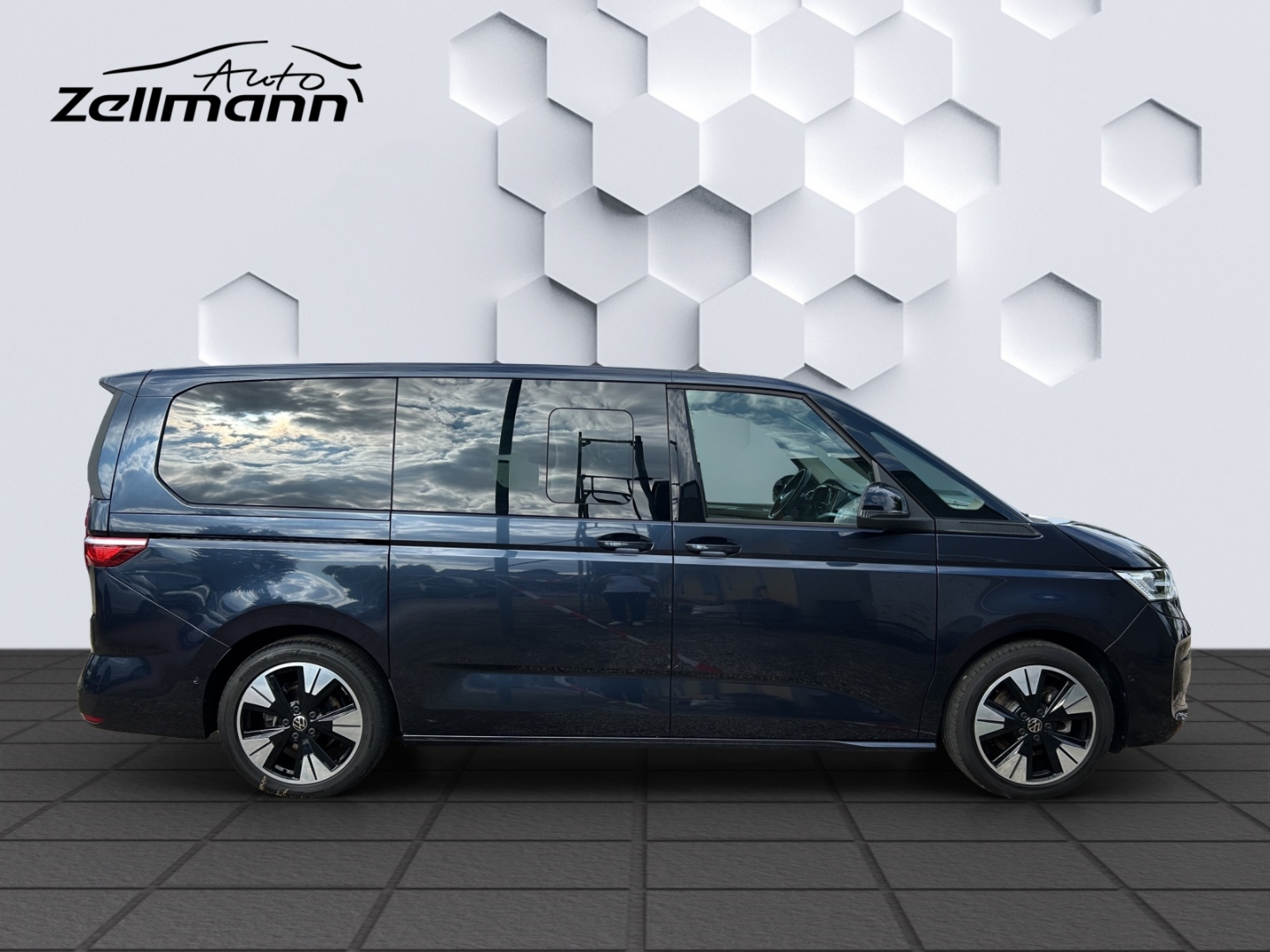 T7 Multivan lang Life 2.0TDI 110kW AHZV MatrixLED ACC DCC 360°Kamera ParkAssist Sitzheizung Standheizung 7-Sitzer