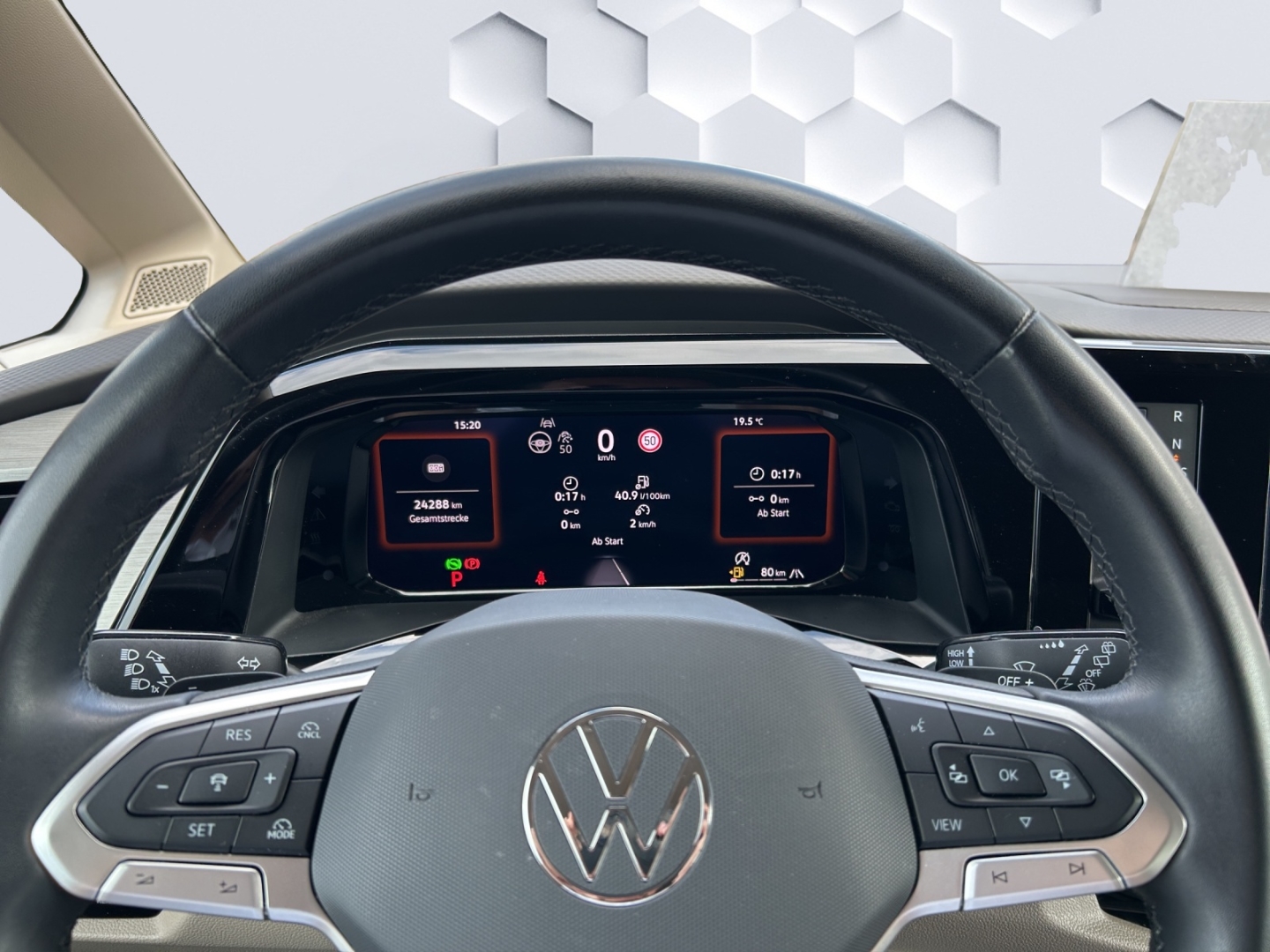 T7 Multivan lang Life 2.0TDI 110kW AHZV MatrixLED ACC DCC 360°Kamera ParkAssist Sitzheizung Standheizung 7-Sitzer