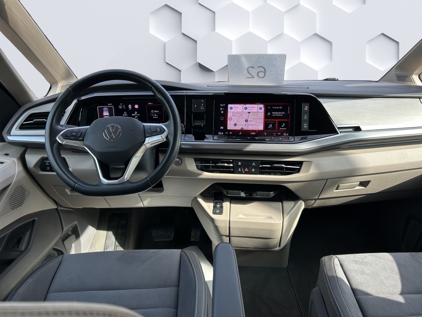 T7 Multivan lang Life 2.0TDI 110kW AHZV MatrixLED ACC DCC 360°Kamera ParkAssist Sitzheizung Standheizung 7-Sitzer