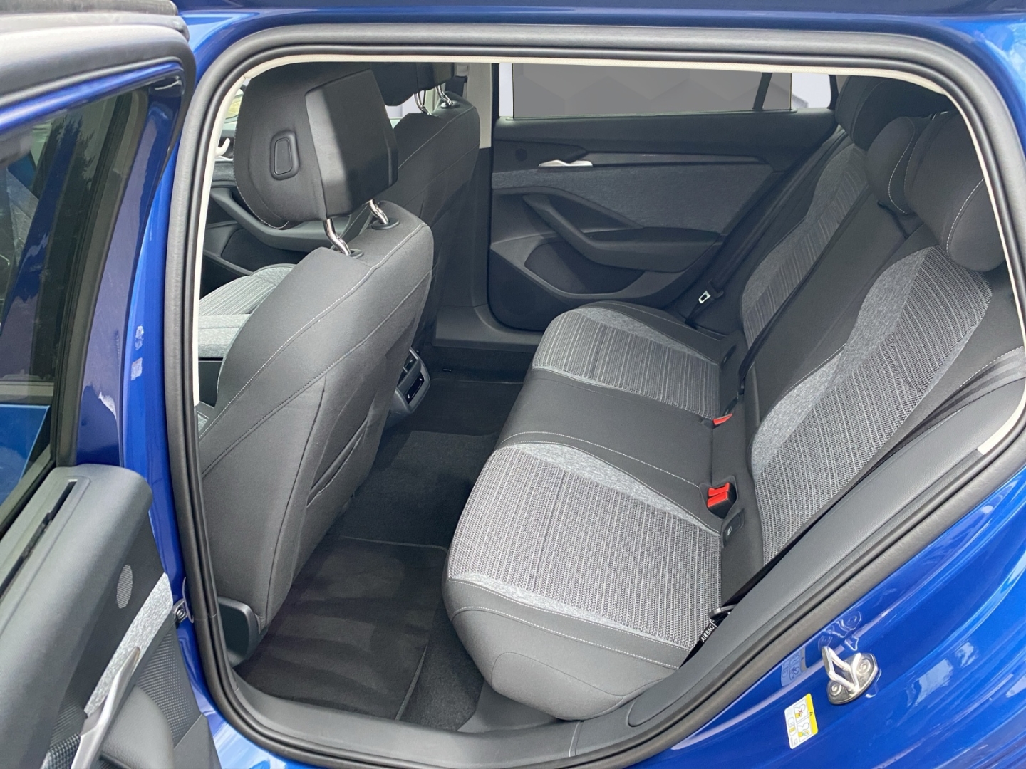 Superb Combi 2.0 TDI 142 kW 4x4 Selection 7 Gang DSG