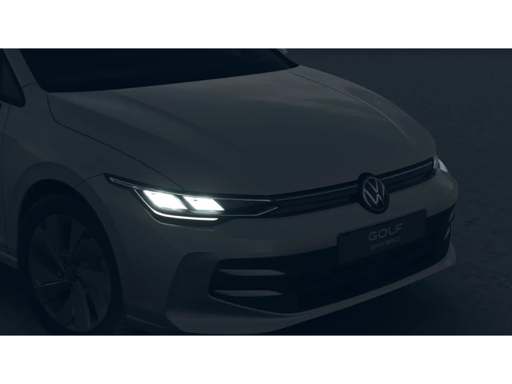 Golf Life 1.5eHybrid 150kW DSG Winter-Paket Park Assist Pro