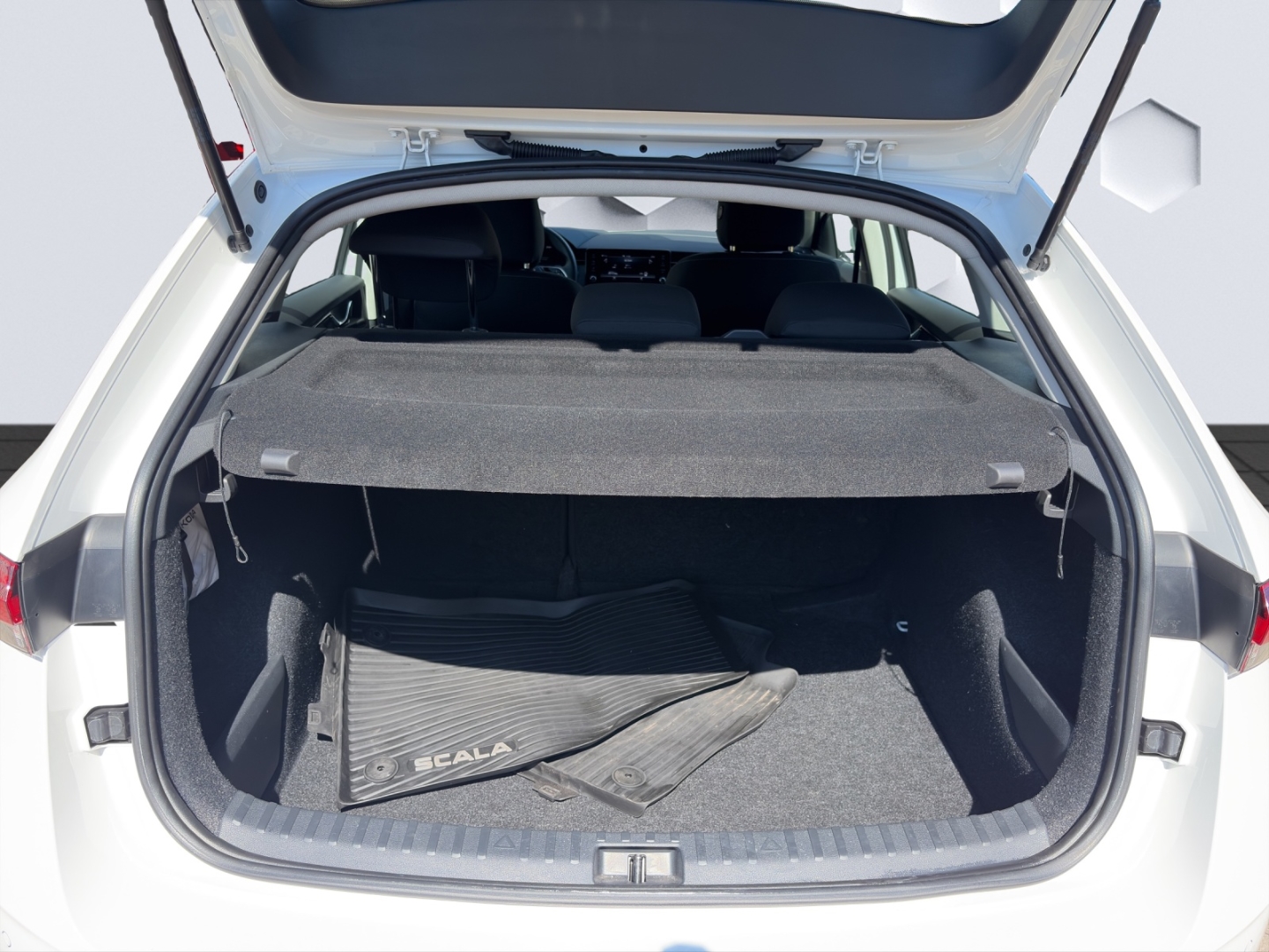 Scala Selection 1.0TSI 7-Gang DSG MatrixLED ACC Rückfahrkamera Sitzheizung