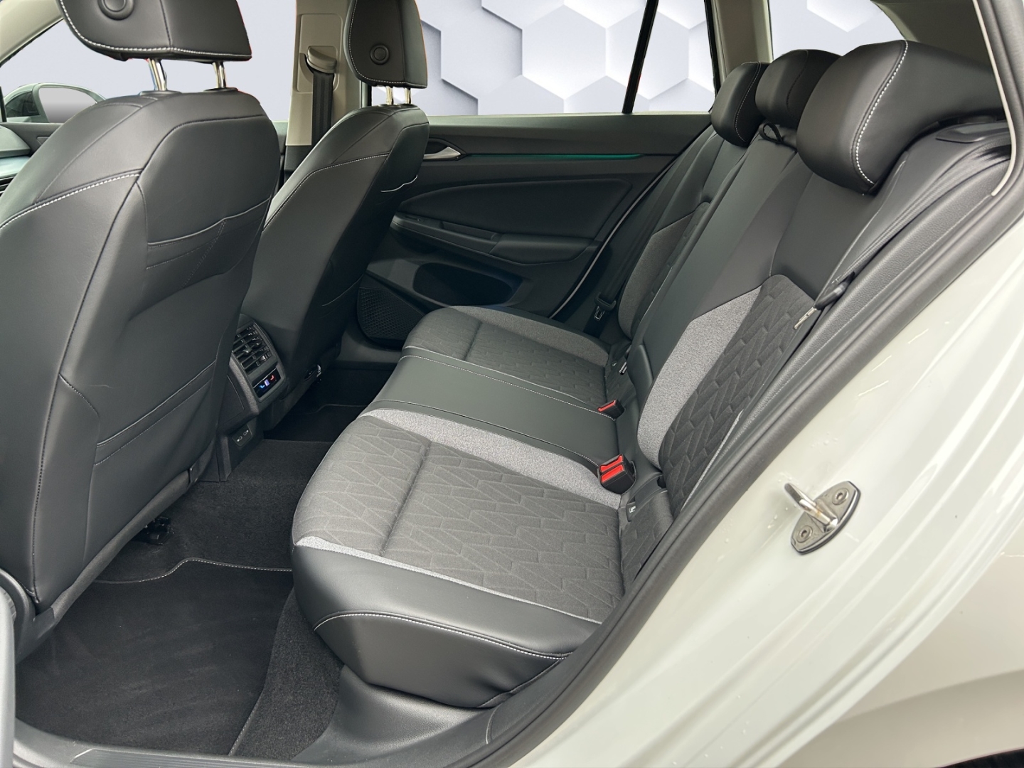 Golf Variant VIII 1.5 85 kW Goal  eTSI 7-Gang DSG LED GJR PDC ACC Rückfahrkamera Sitzheizung