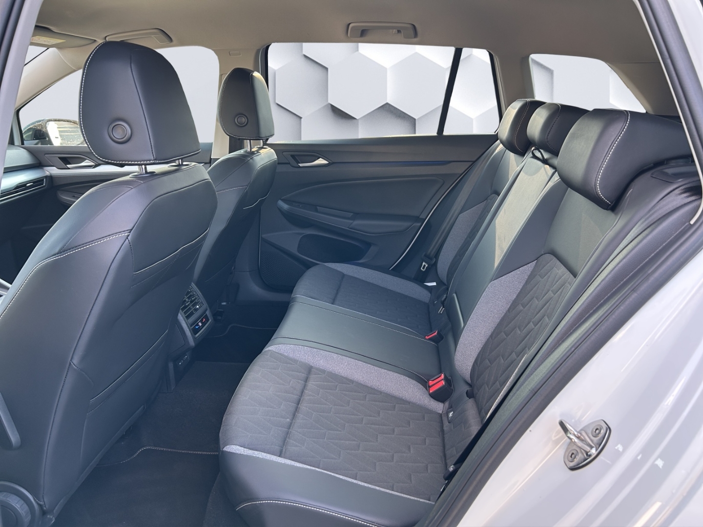 Golf Variant VIII 1.5 85 kW Goal 1,5l eTSI OPF 7-Gang DSG LED GJR ACC Sitzheizung