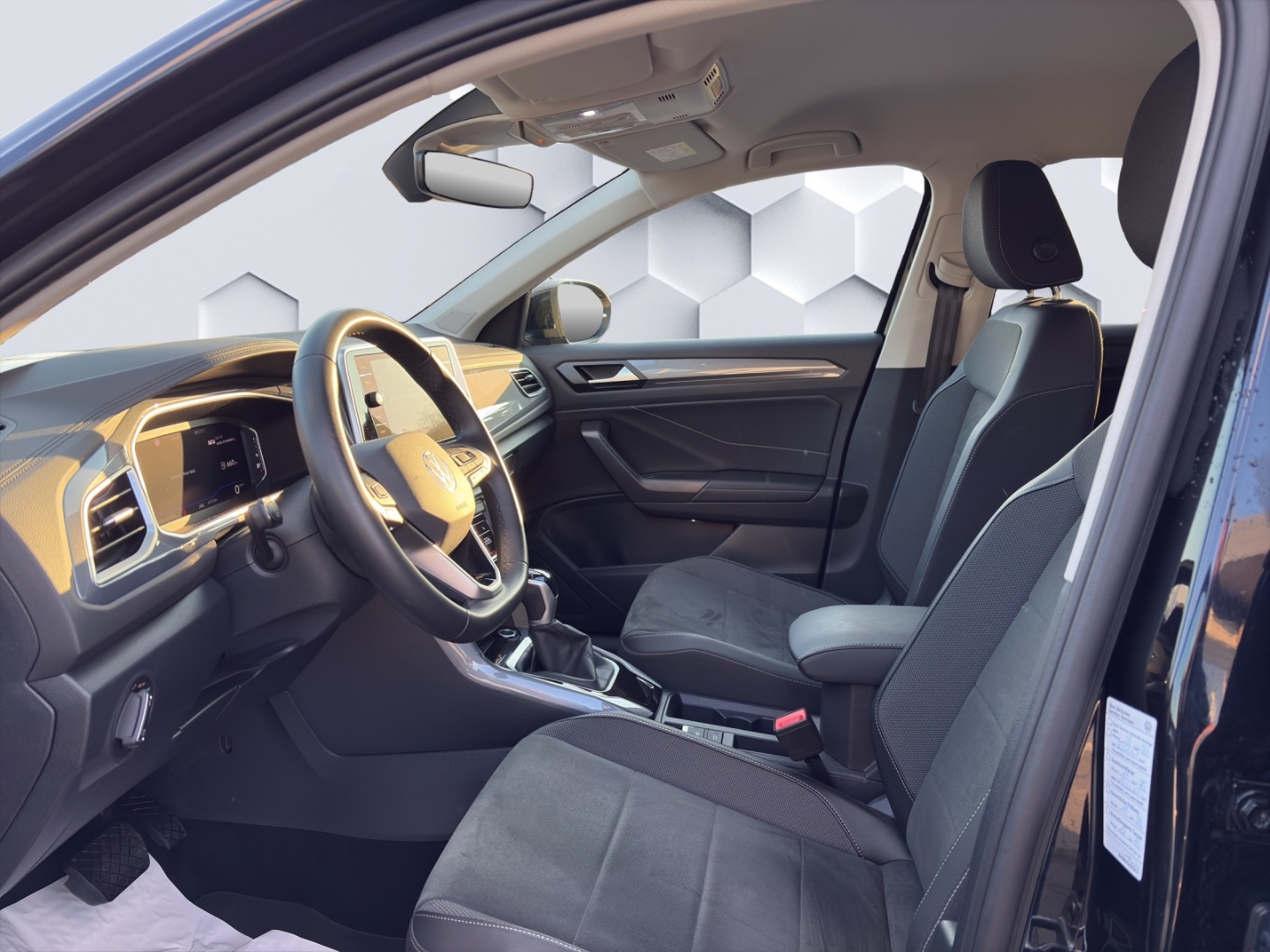 T-Roc Style 1,5l TSI OPF 7-Gang DSG AHZV LED GJR ACC ParkAssist Sitzheizung