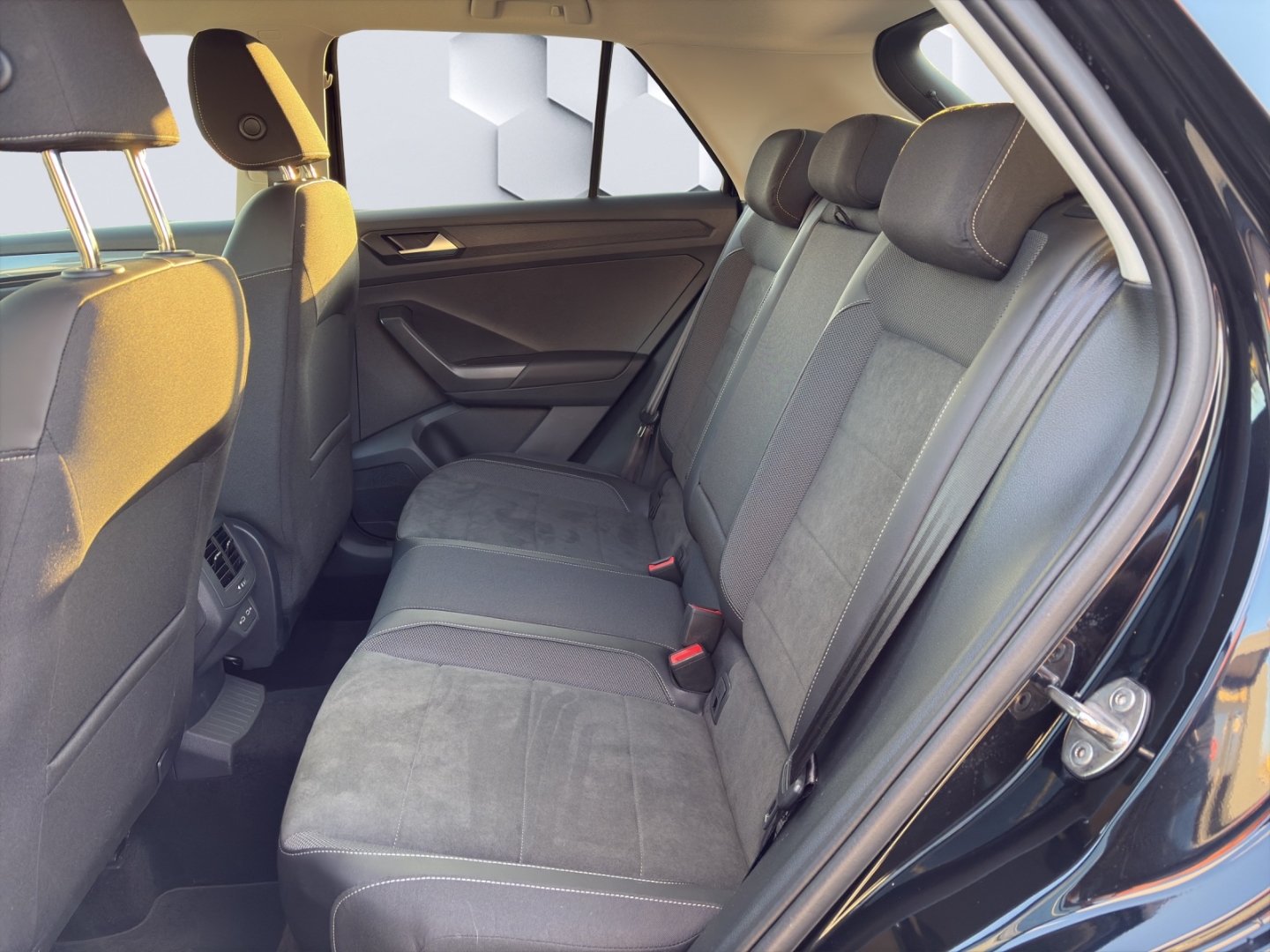 T-Roc Style 1,5l TSI OPF 7-Gang DSG AHZV LED GJR ACC ParkAssist Sitzheizung