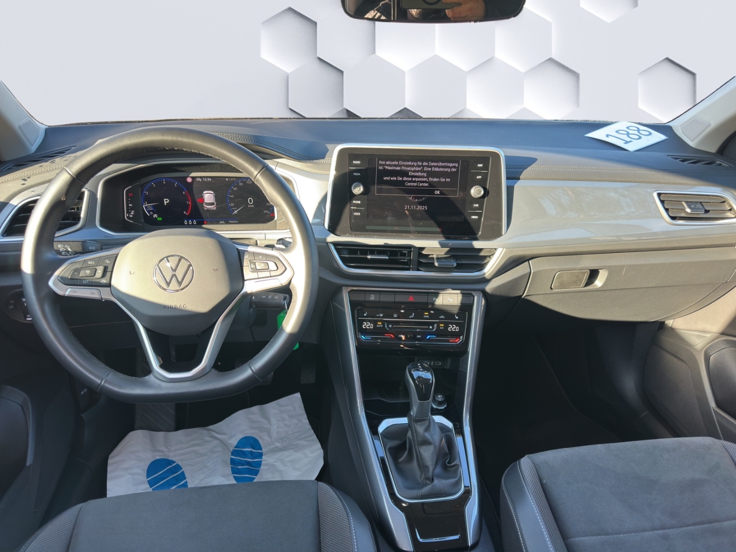 T-Roc Style 1,5l TSI 7-Gang DSG AHZV LED GJR ACC ParkAssist Sitzheizung