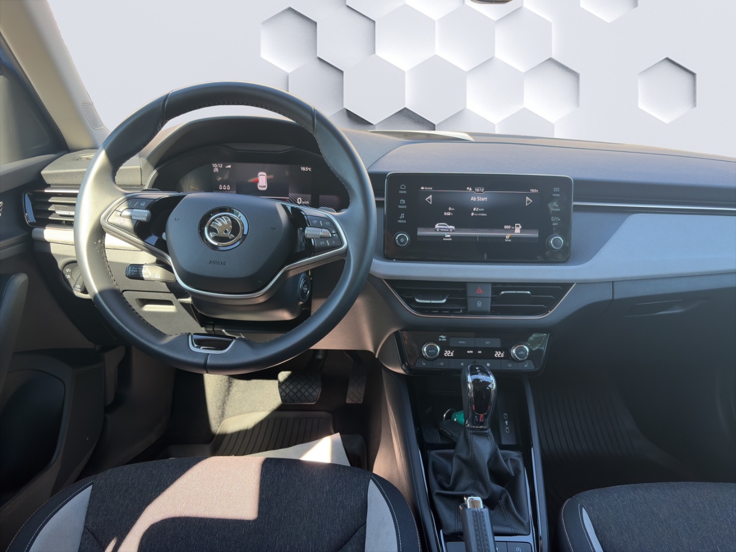 Kamiq Selection 1.0TSI 7-Gang DSG AHZV MatrixLED ACC Rückfahrkamera Sitzheizung