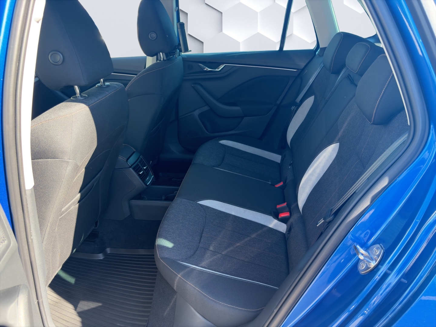 Kamiq Selection 1.0TSI 7-Gang DSG AHZV MatrixLED ACC Rückfahrkamera Sitzheizung
