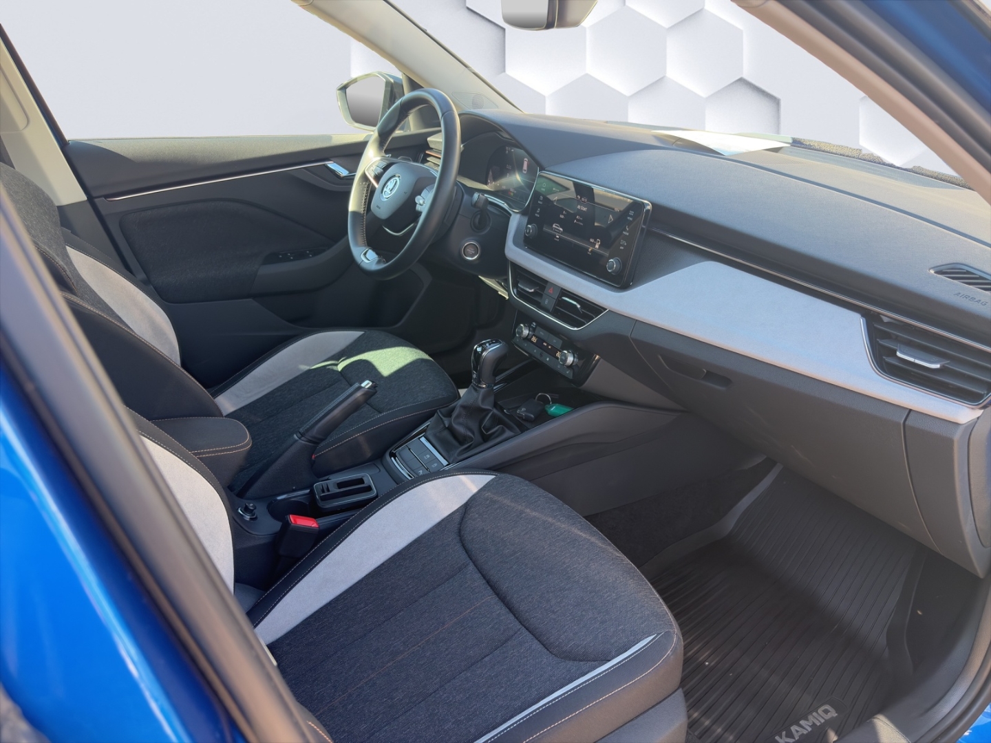 Kamiq Selection 1.0TSI 7-Gang DSG AHZV MatrixLED ACC Rückfahrkamera Sitzheizung