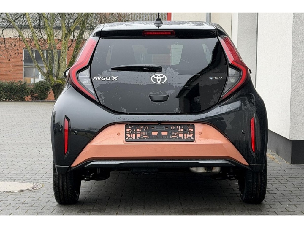 Aygo X Play 1,5 Hybrid Aut. neues Modell26 Winterpaket