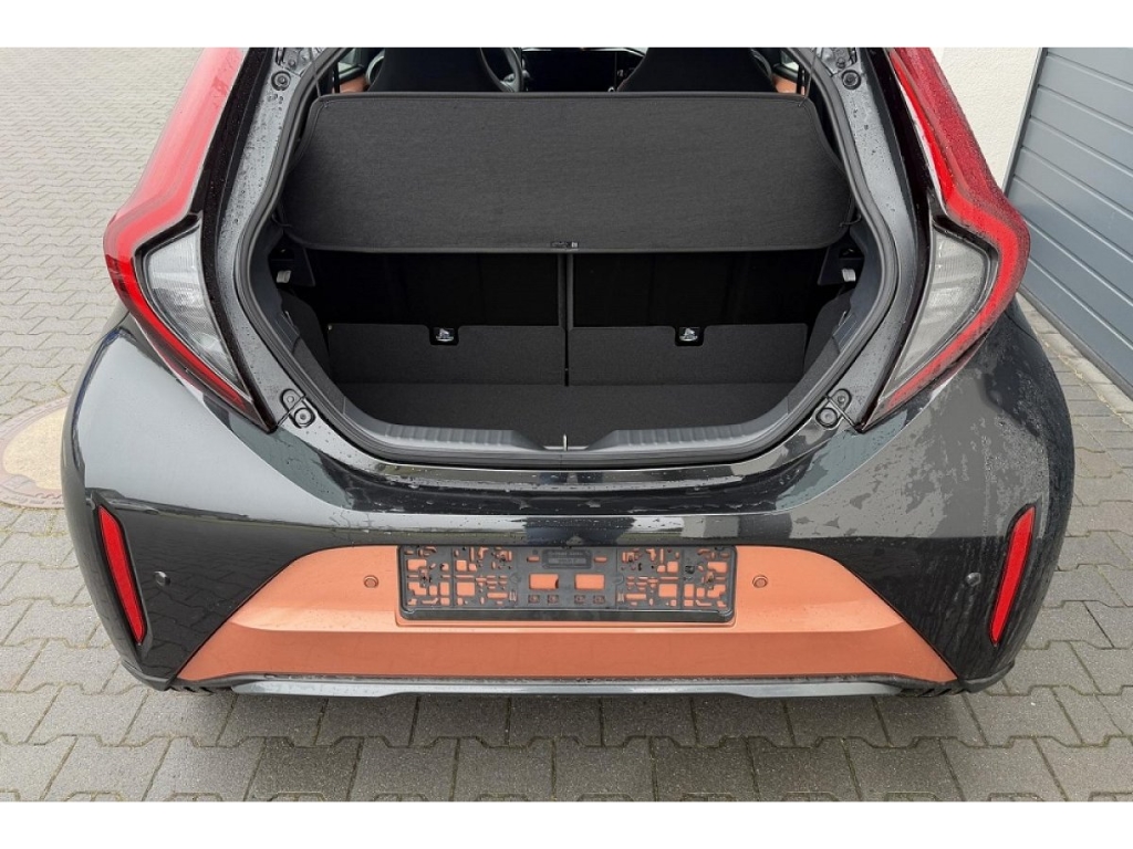 Aygo X Play 1,5 Hybrid Aut. neues Modell26 Winterpaket