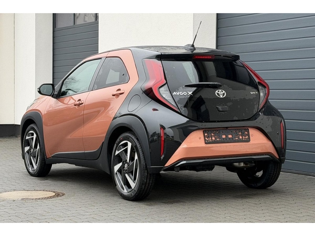 Aygo X Play 1,5 Hybrid Aut. neues Modell26 Winterpaket
