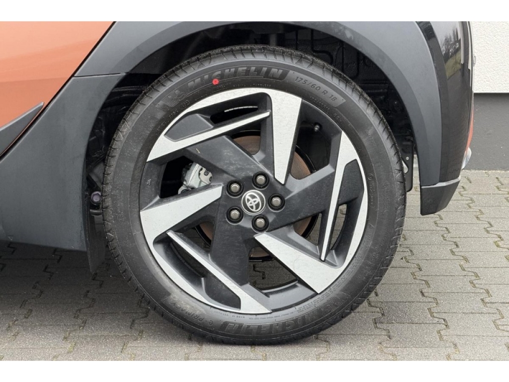 Aygo X Play 1,5 Hybrid Aut. neues Modell26 Winterpaket