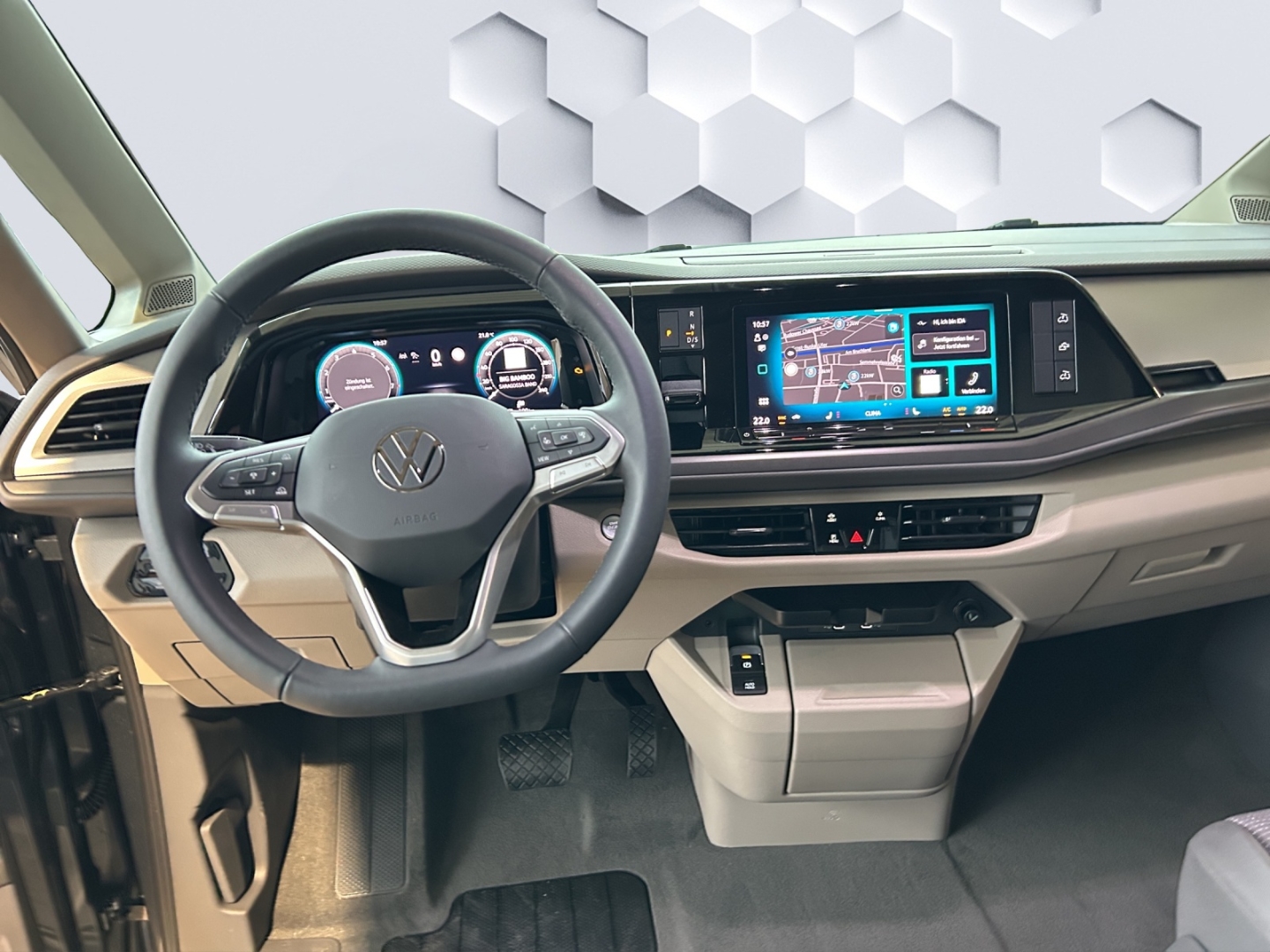 T7 California Beach Tour 2,0l TSI DSG StandHZG AHK Navi Klimaautom SHZ Keyless Verkehrszeichenerk.