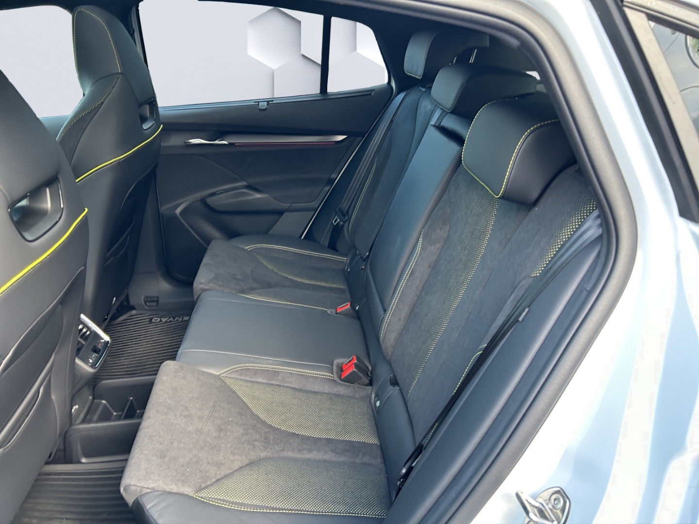 Enyaq Coupe RS - AHK - Paket MAXX Winterpaket