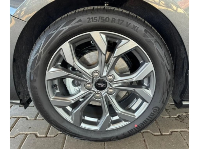 Focus Turnier ST Line X 1.0 AUT / Winterpaket /Kamera / LED + Kurvenlicht / Alu 17''