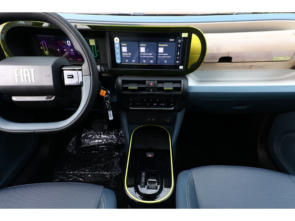 Grande Panda Hybrid La Prima Sitzheizung Navigation Kamera LED