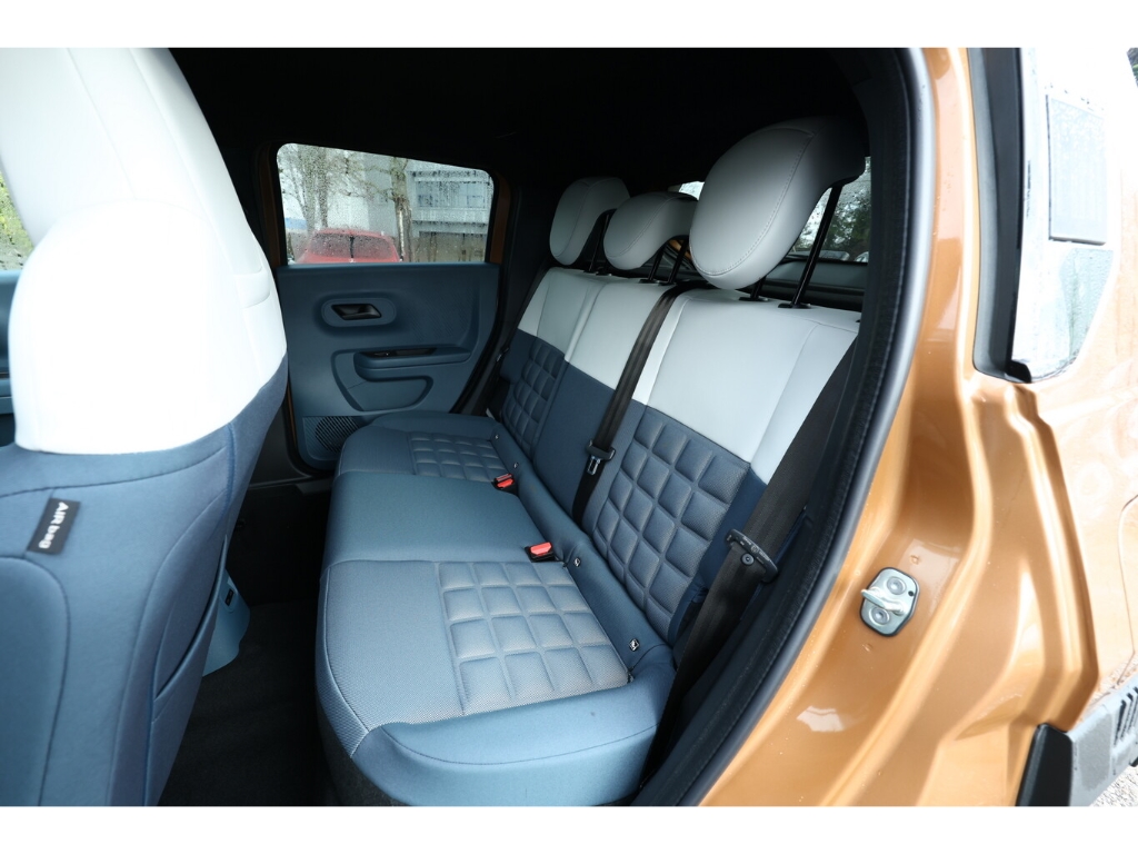 Grande Panda Hybrid La Prima Sitzheizung Navigation Kamera LED