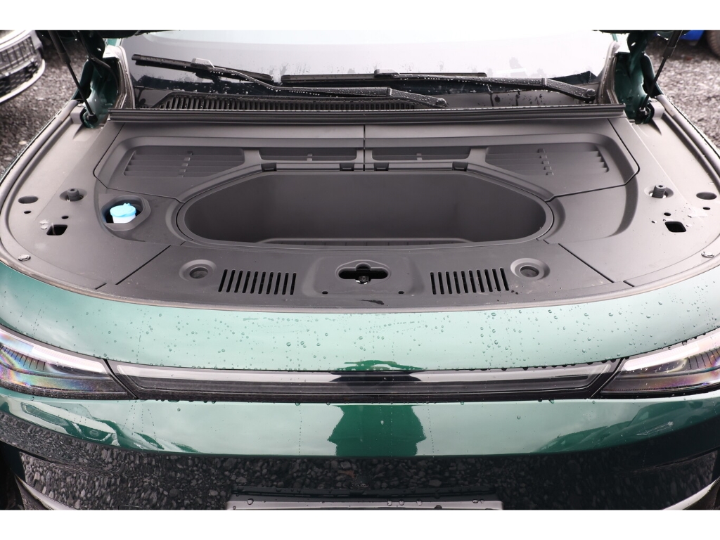 C10 BEV 81,9kWh Allrad Panoramadach Design ProMax 48M Garantie