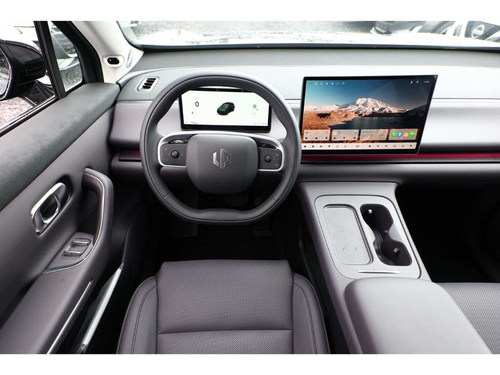 C10 BEV 81,9kWh Allrad Panoramadach Design ProMax 48M Garantie