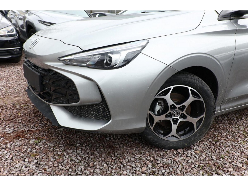 MG3 1.5 Comfort 116 LED Navigation Kamera PDC Temp