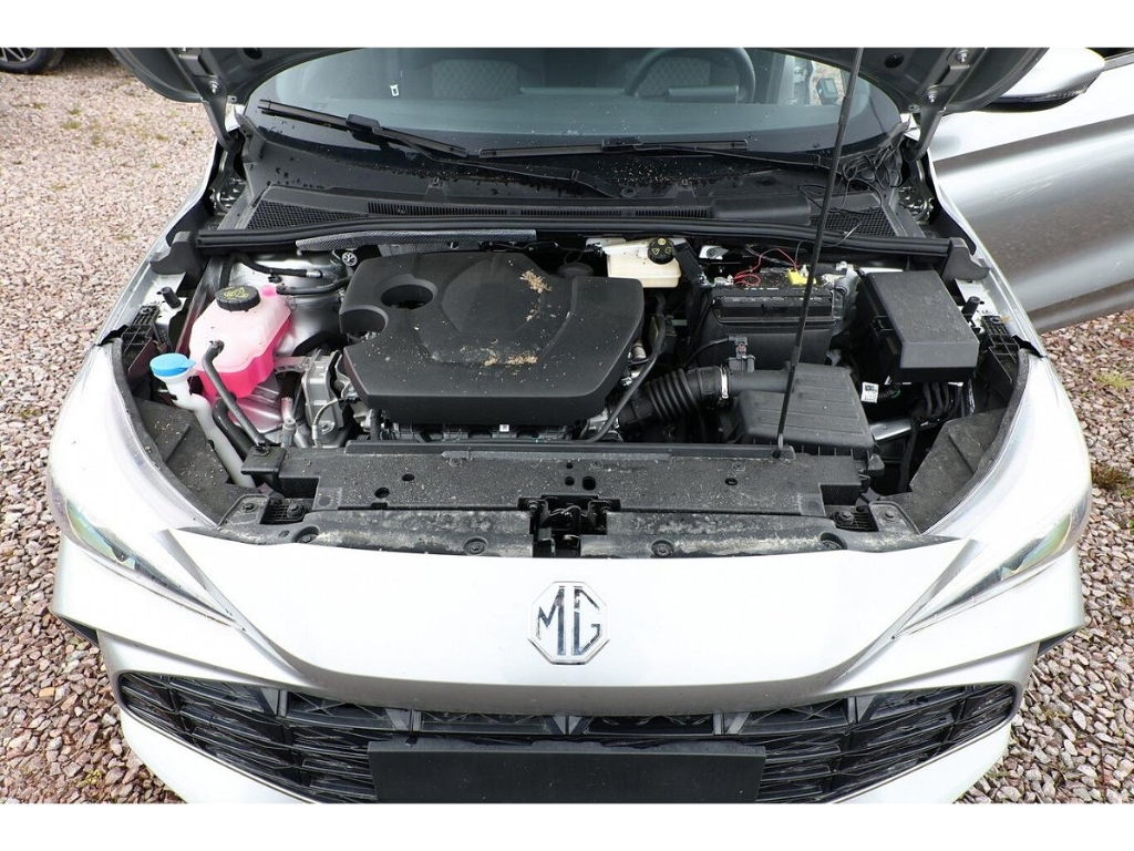 MG3 1.5 Comfort 116 LED Navigation Kamera PDC Temp