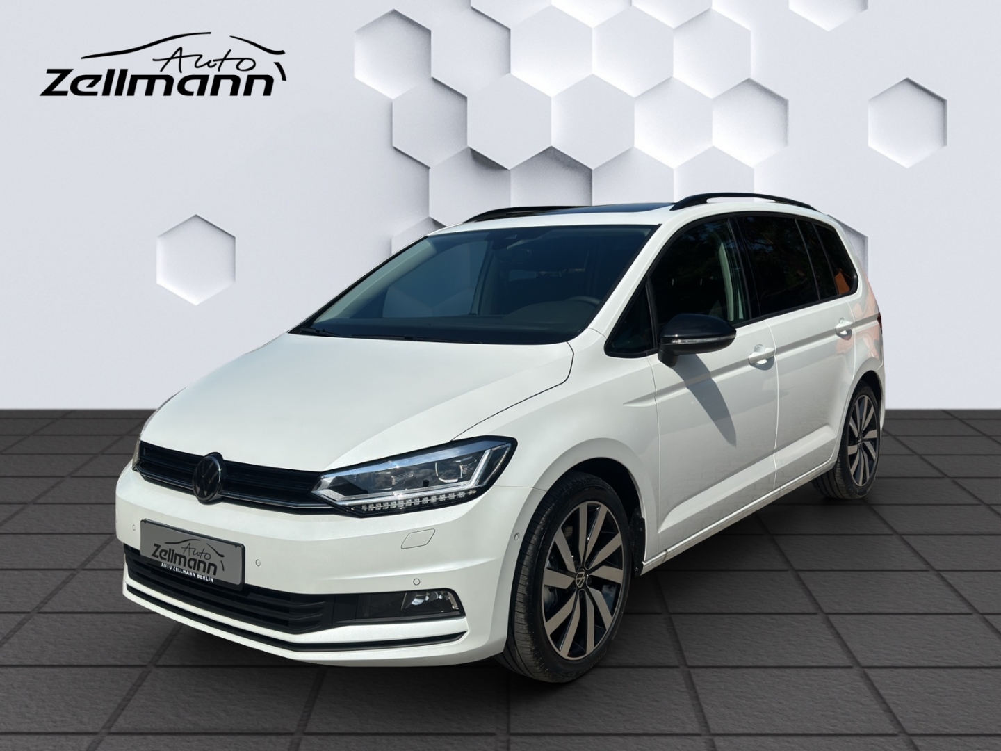 Touran Highline 1.5l DSG StHz Panodach Navi AHK
