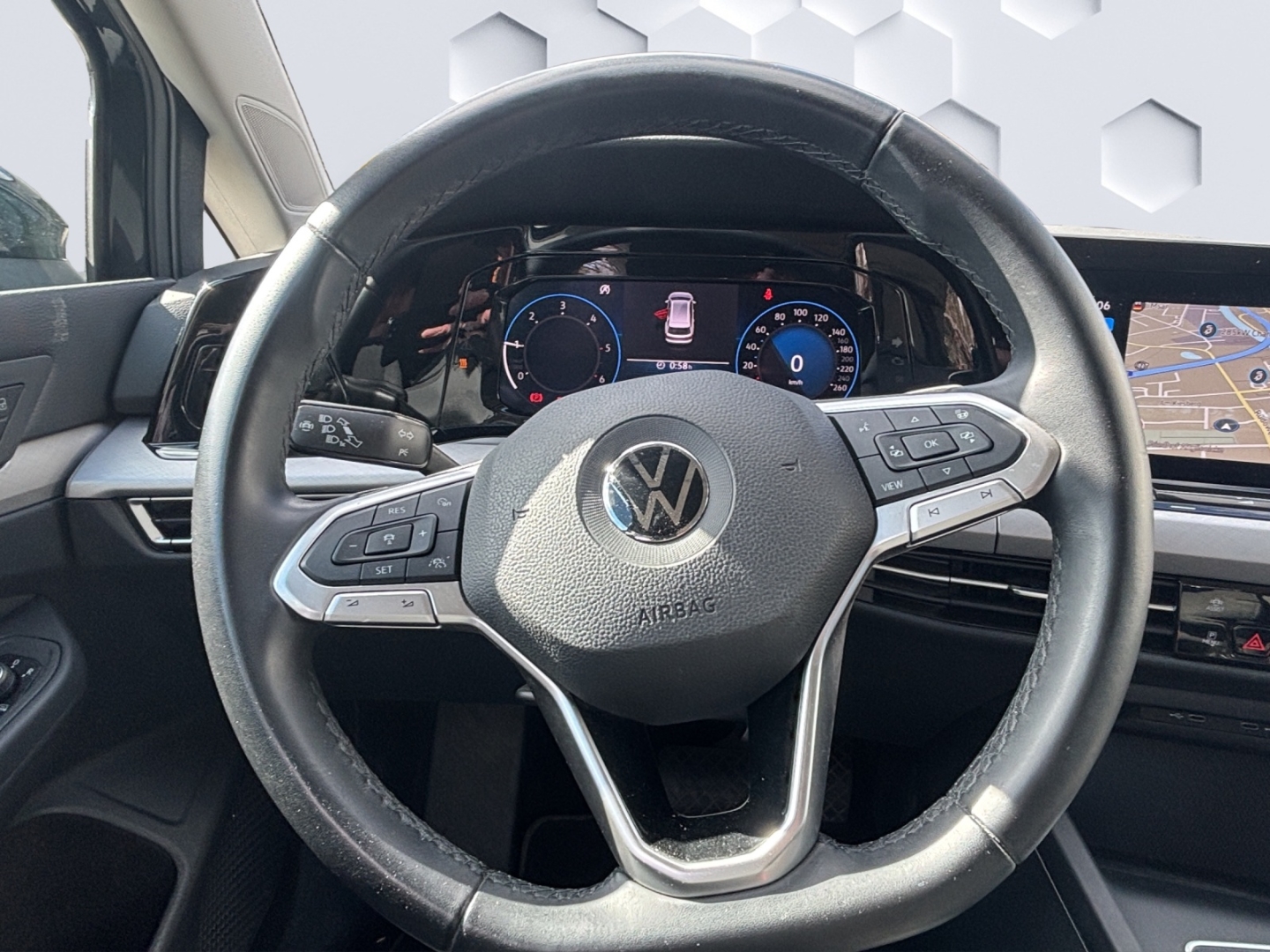 Golf VIII Life 2.0 TDI SCR DSG LED ACC PDC Standheizung Sitzheizung